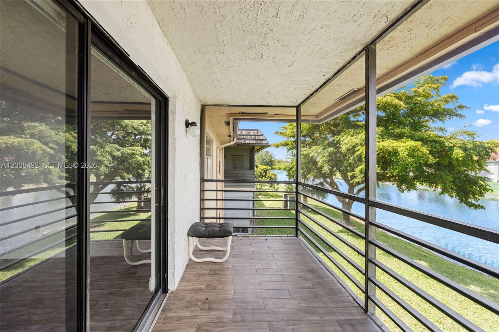 GOLDEN LAKES VILLAGE COND - Residential