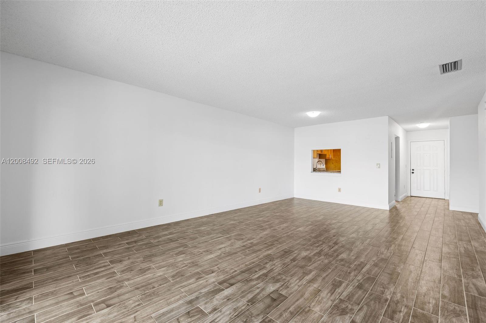 GOLDEN LAKES VILLAGE COND - Residential