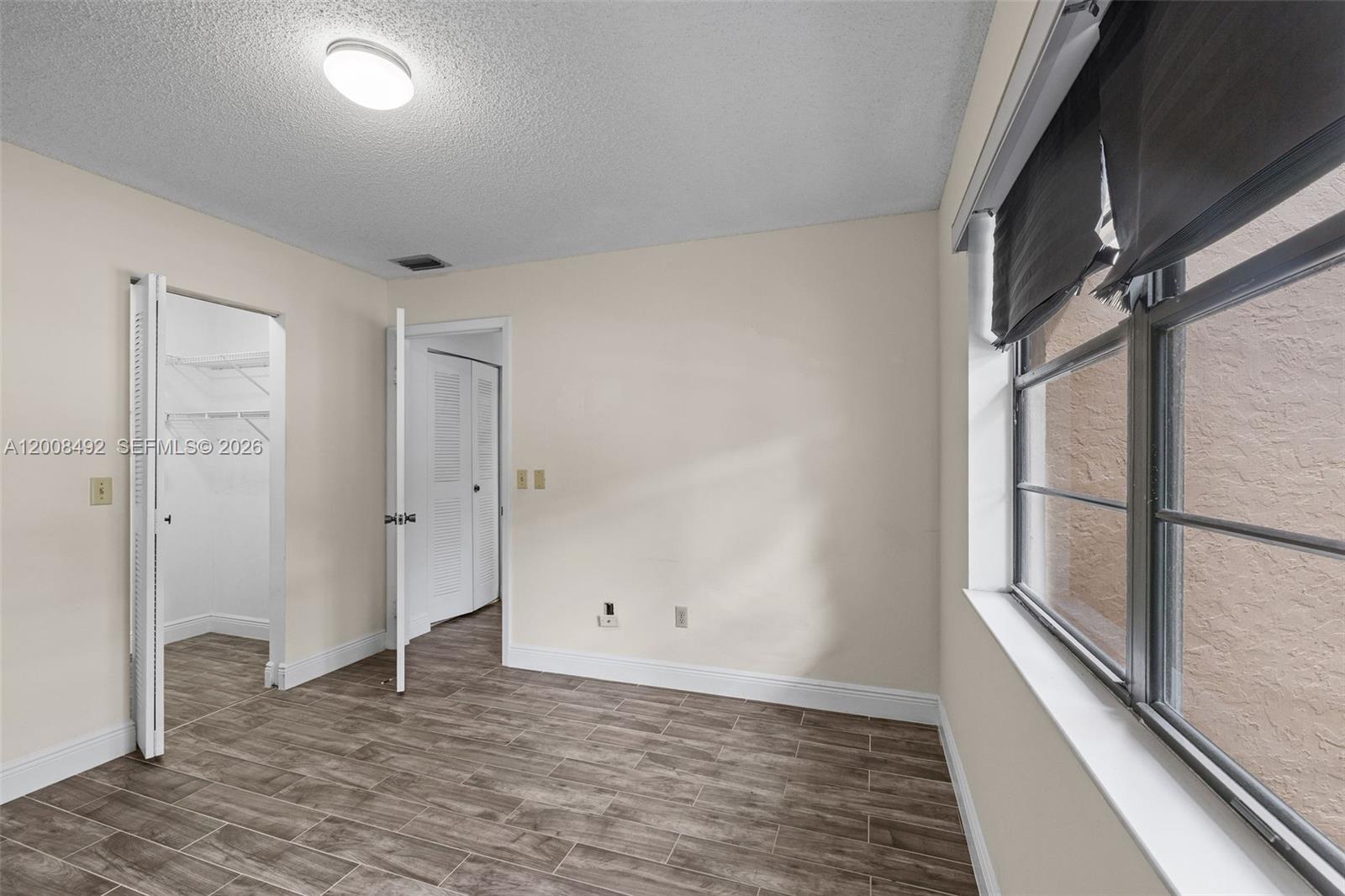 GOLDEN LAKES VILLAGE COND - Residential