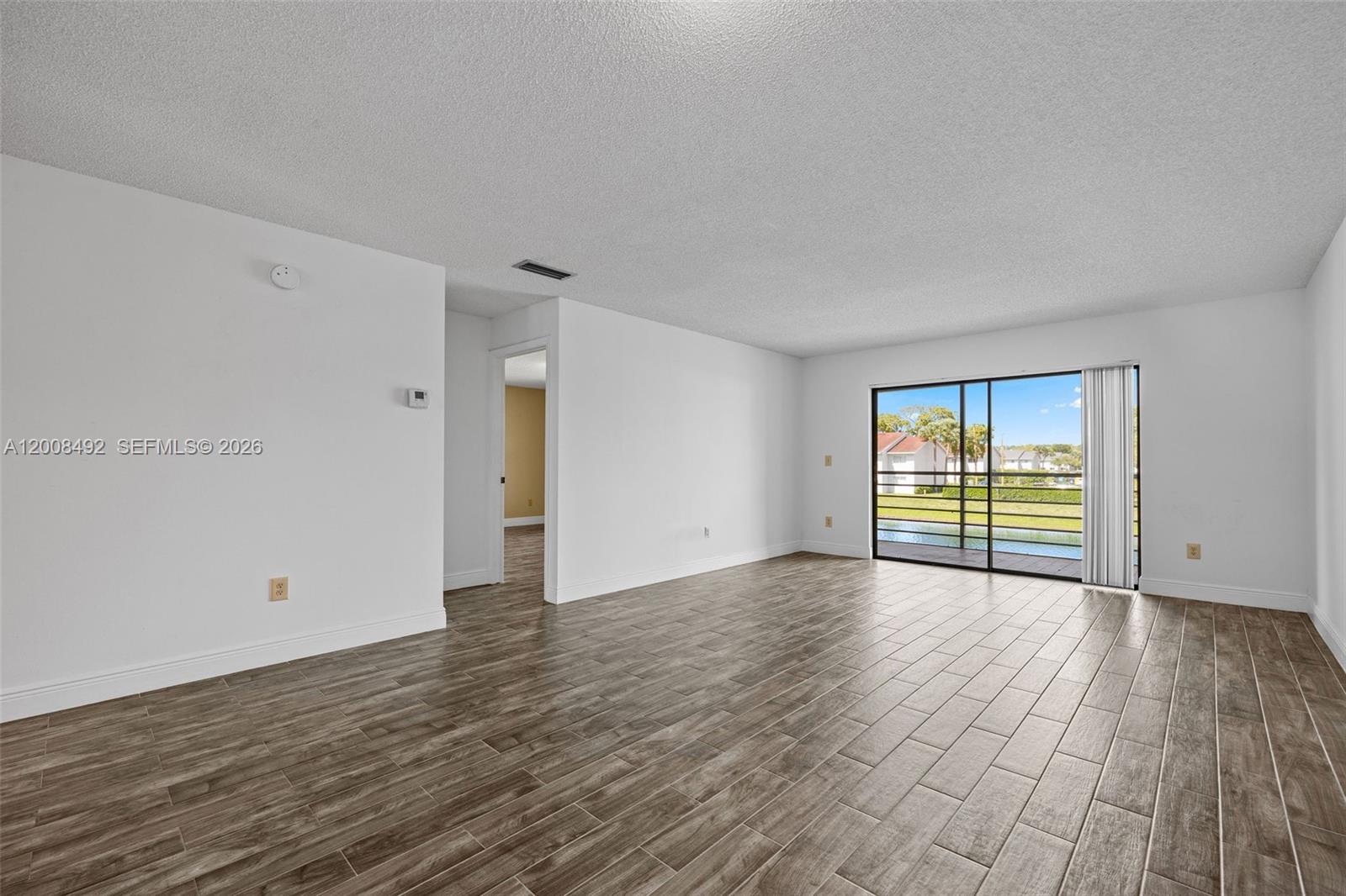 GOLDEN LAKES VILLAGE COND - Residential