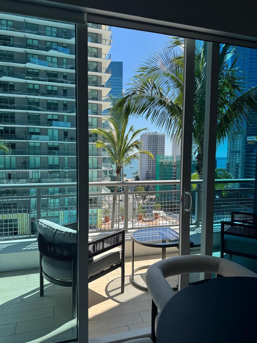 INFINITY AT BRICKELL COND - Residential