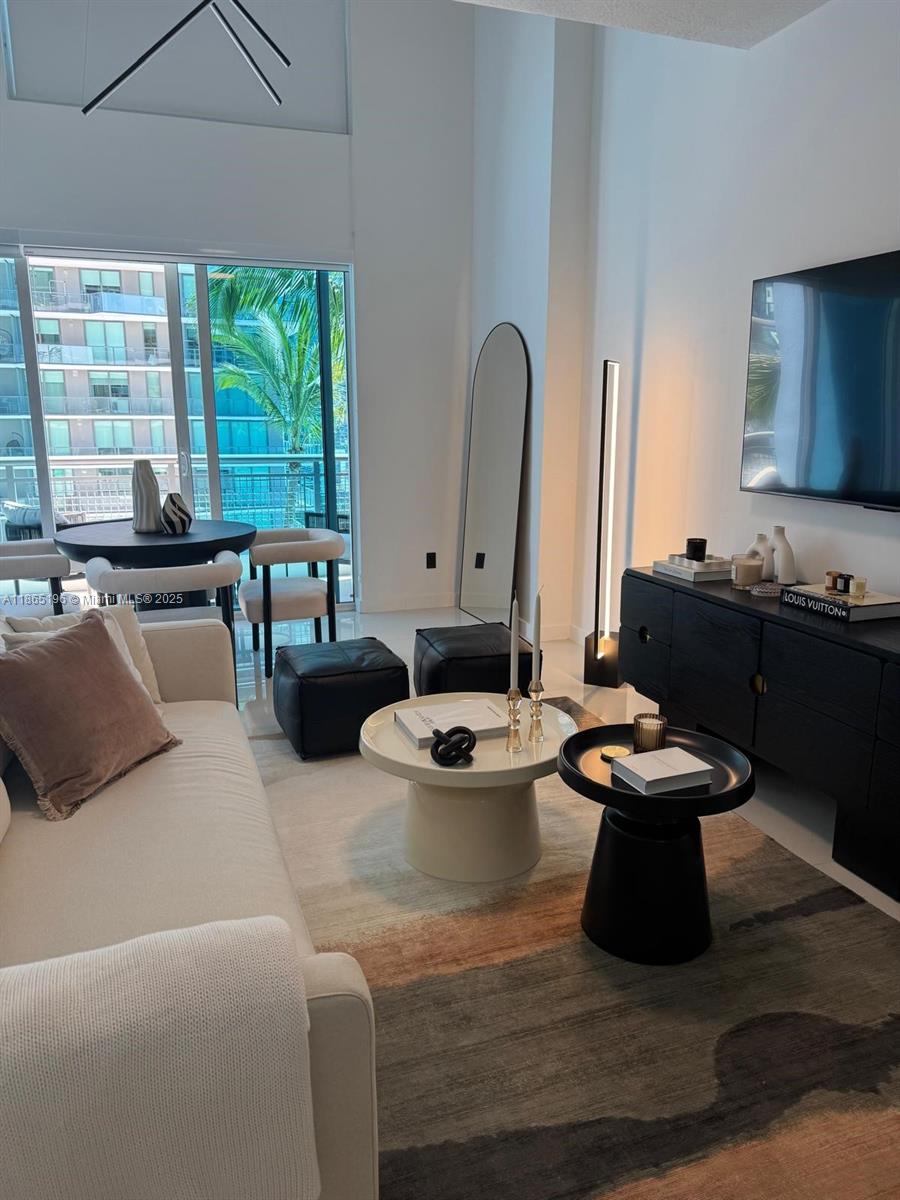 INFINITY AT BRICKELL COND - Residential