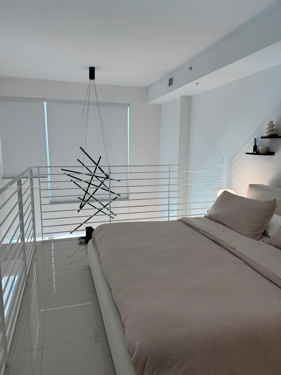 INFINITY AT BRICKELL COND - Residential