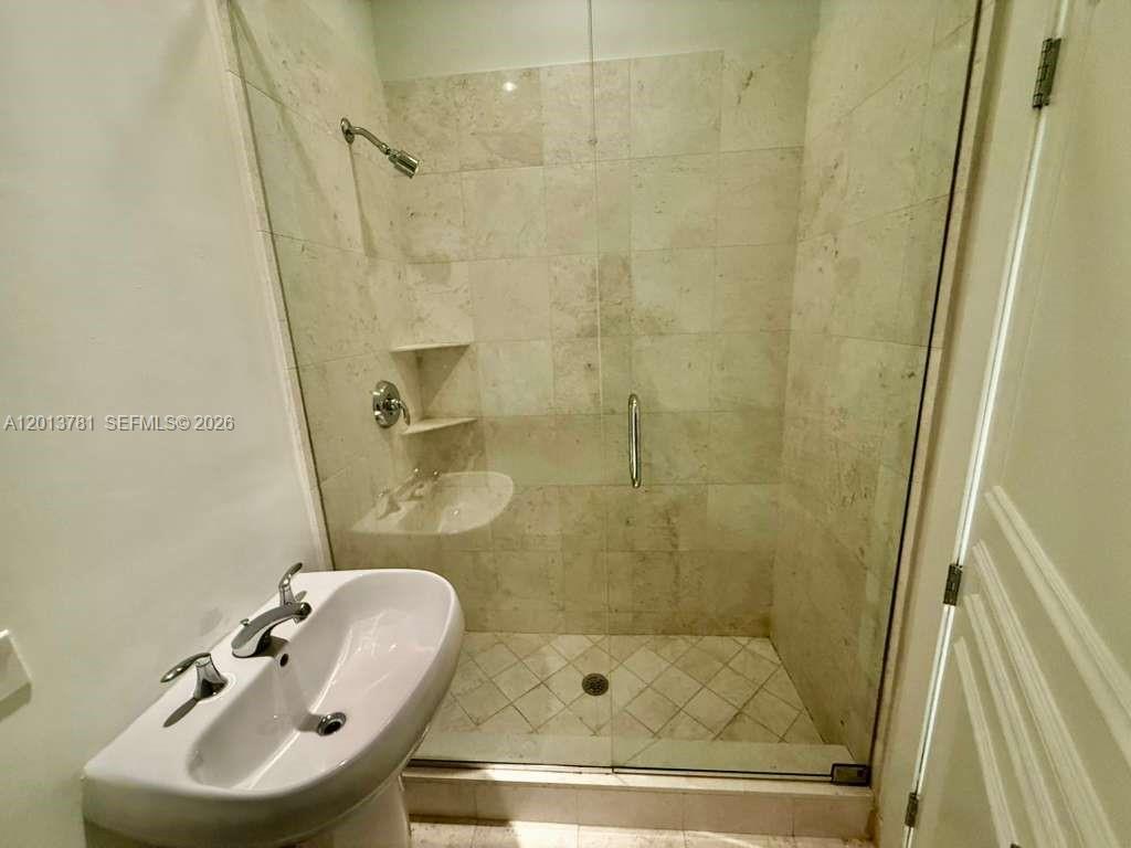 ASIA CONDO - Residential Lease