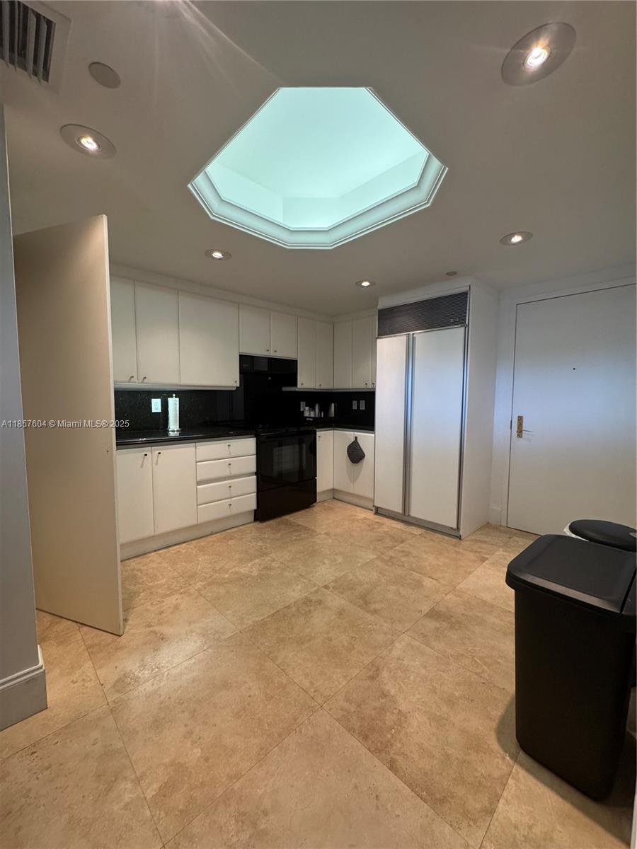 SOLIMAR CONDO - Residential