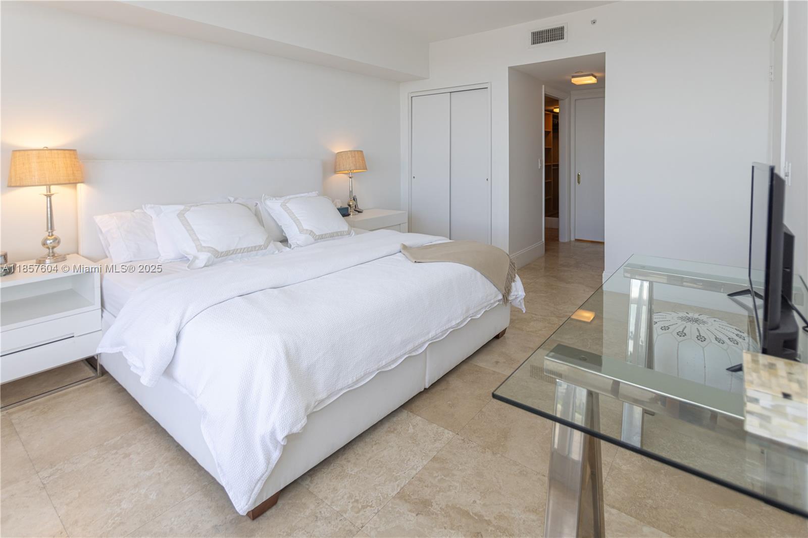 SOLIMAR CONDO - Residential