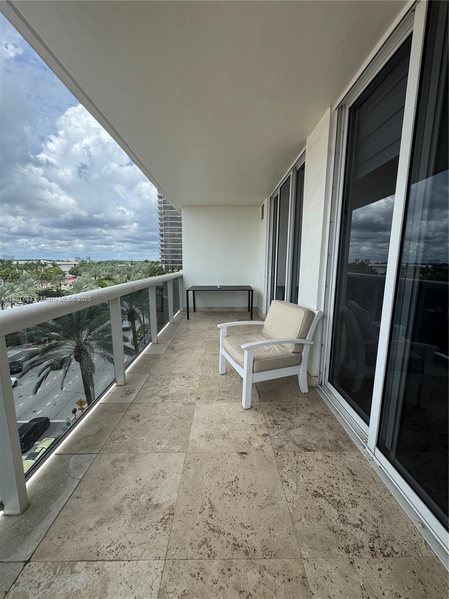 SOLIMAR CONDO - Residential
