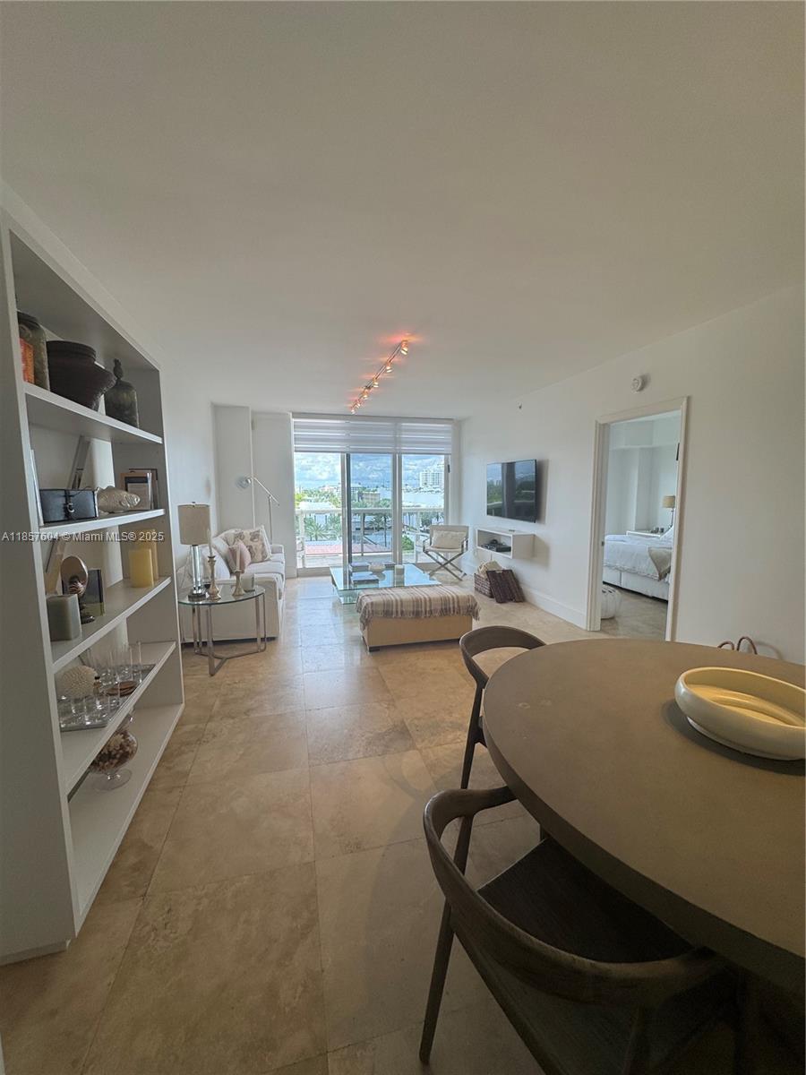 SOLIMAR CONDO - Residential