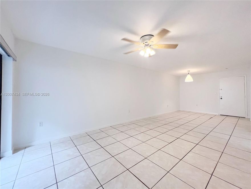 1 bedroom, 1 bath at Pinecrest Community Sunrise Point. This great condo offers assigned parking space, Community pool. Located near US1, Easy access to near shops, restaurants, parks, and much more