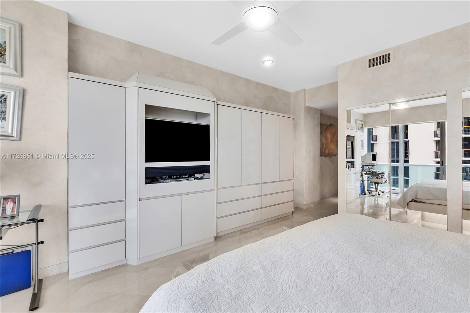 THE PALACE AT BAL HARBOUR - Residential
