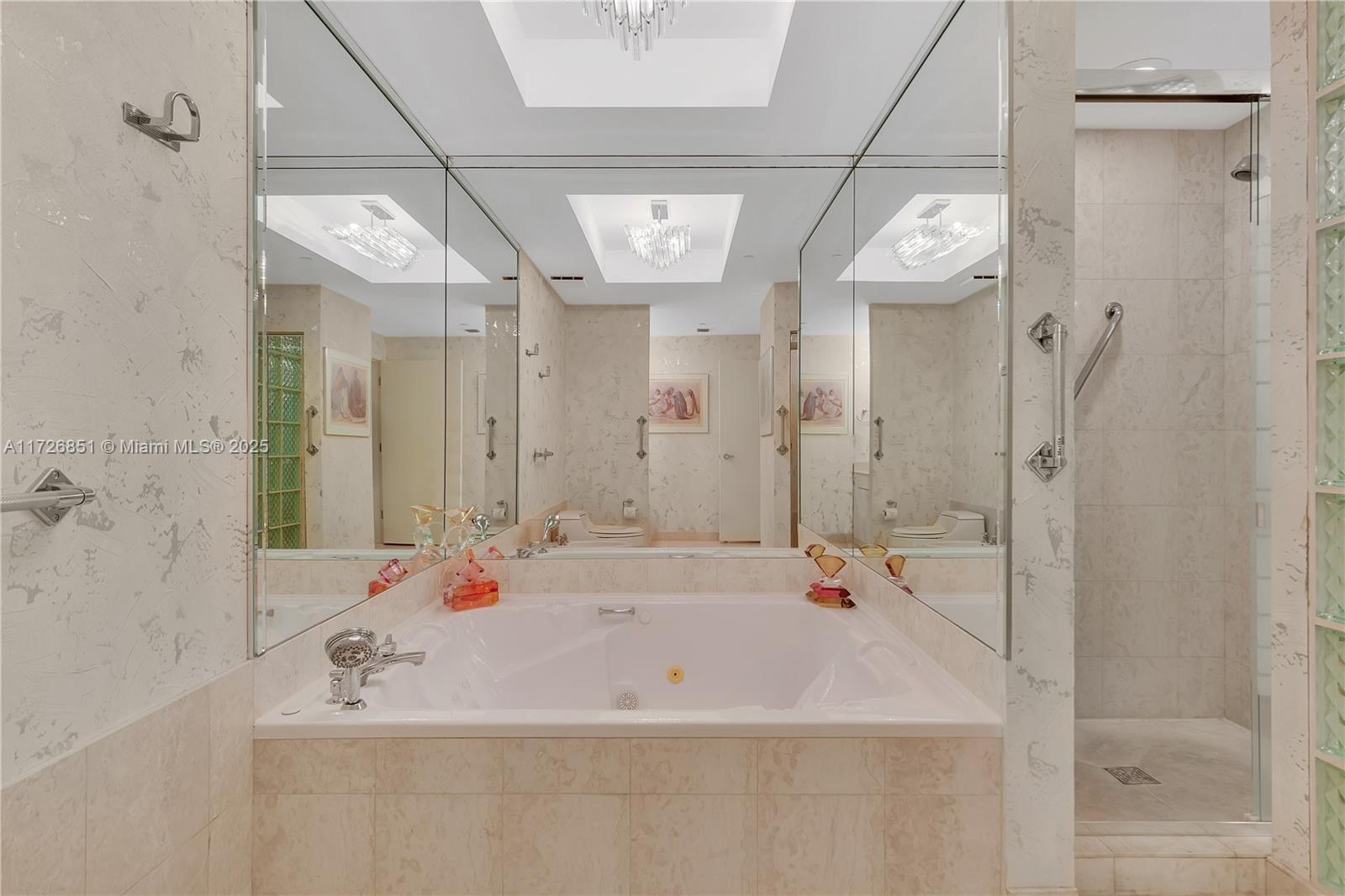 THE PALACE AT BAL HARBOUR - Residential