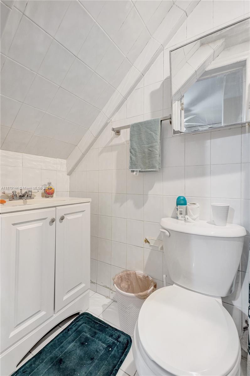 BILTMORE CLUB VILLAS TOWN - Residential