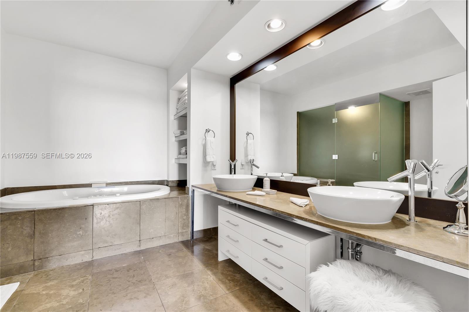 ICON CONDO - Residential Lease