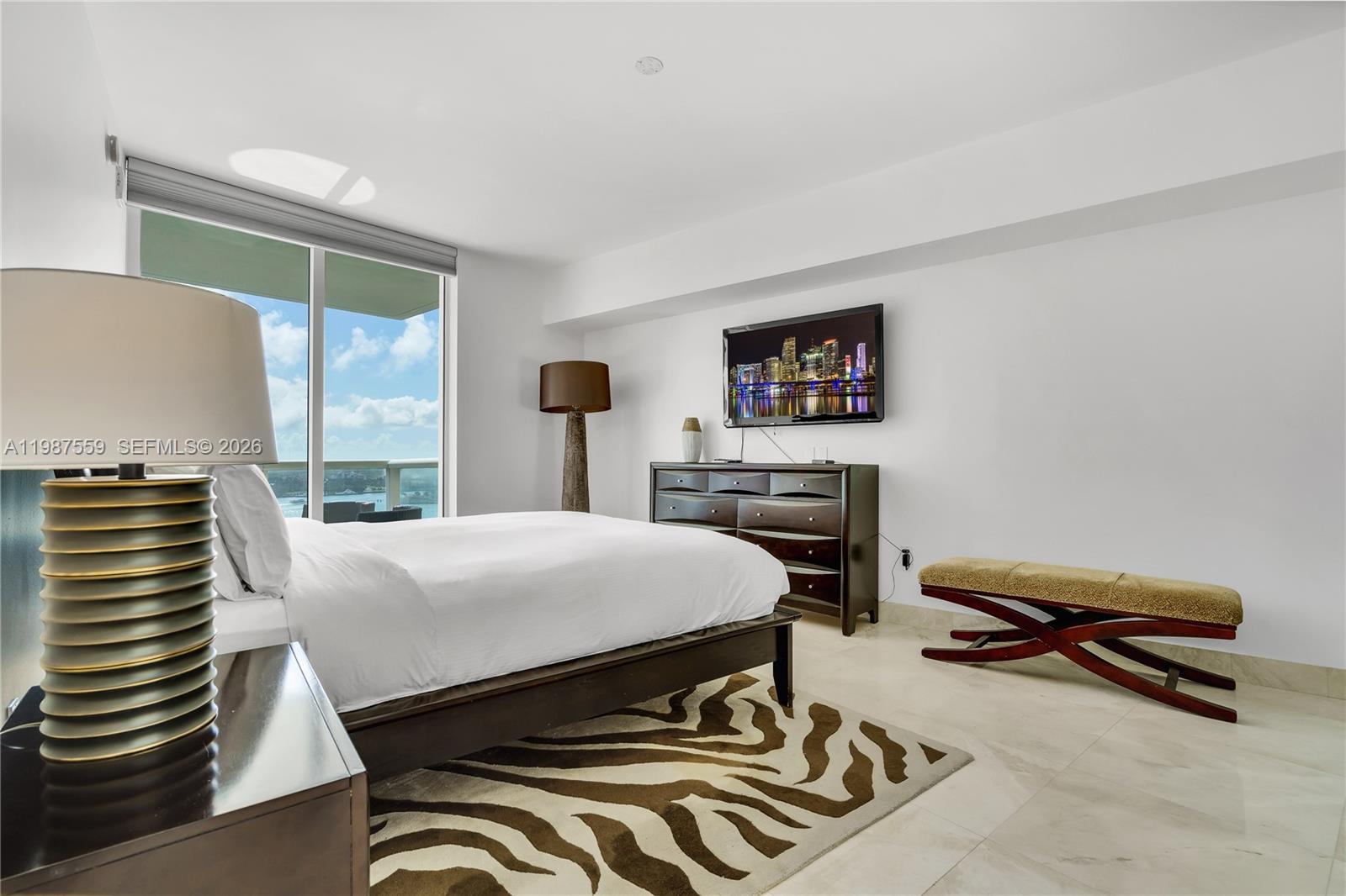 ICON CONDO - Residential Lease