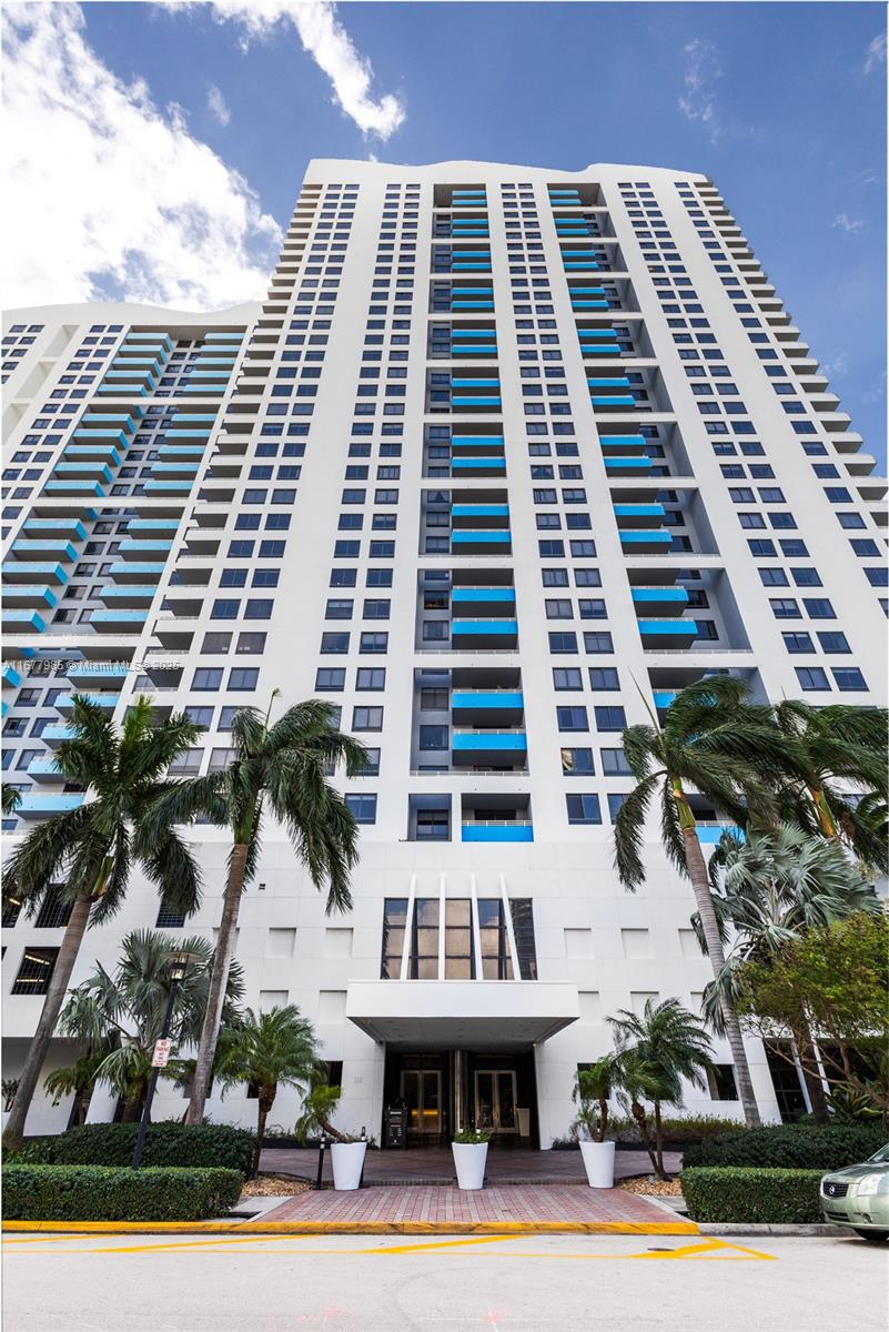 THE WAVERLY AT SOUTH BEAC - Residential