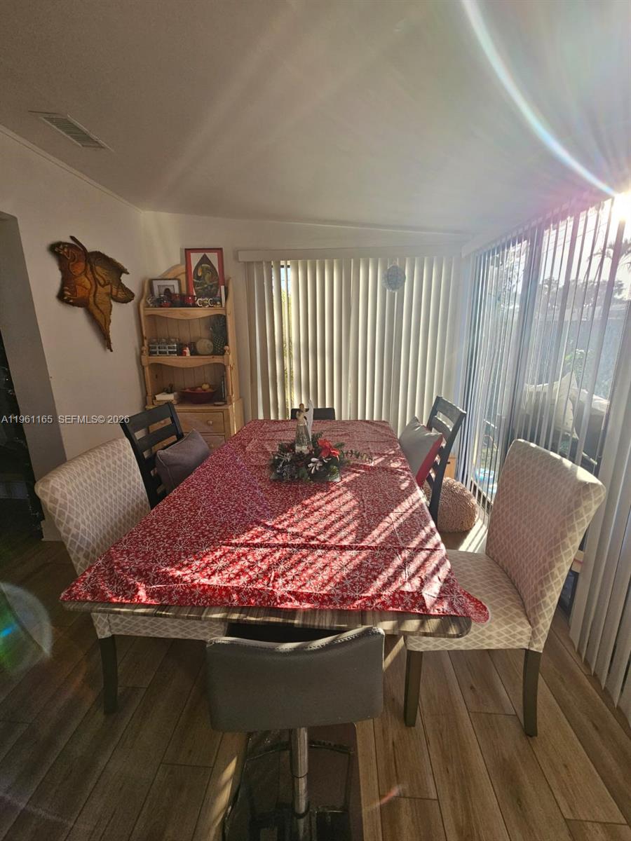 TWIN LAKES HOMES SEC 4 - Residential