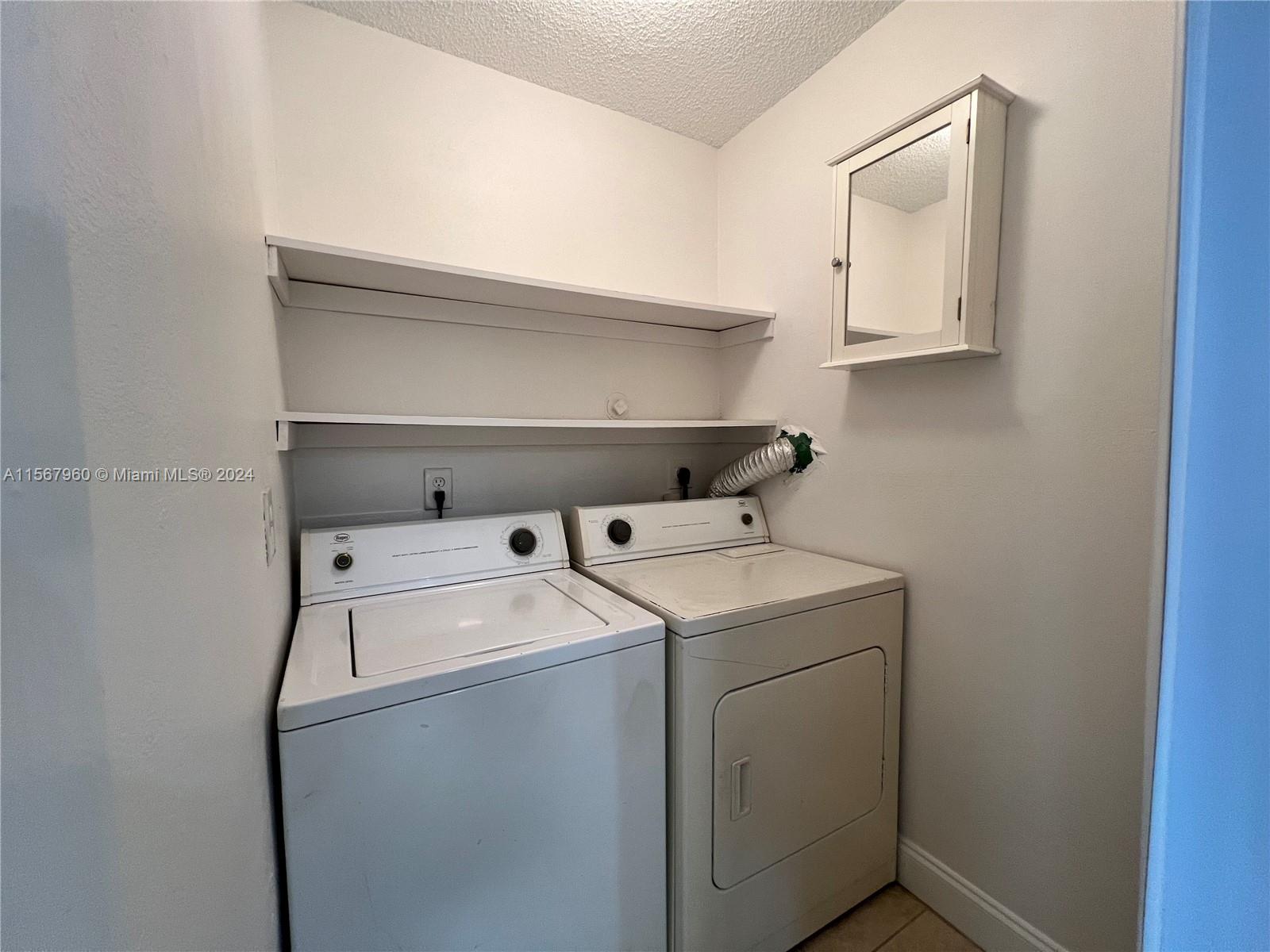 PALM BEACH FARMS CO 7 - Residential Lease