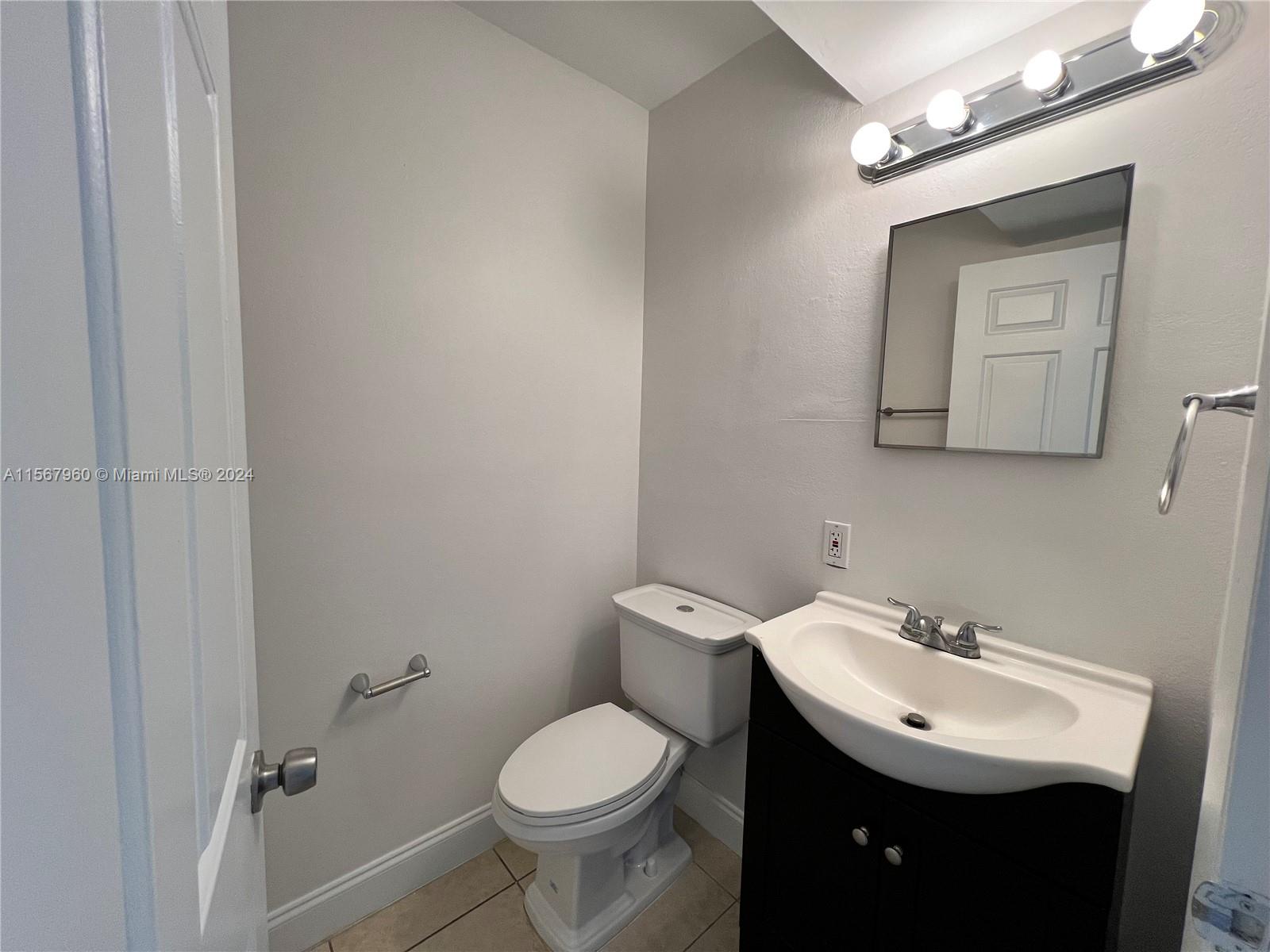 PALM BEACH FARMS CO 7 - Residential Lease