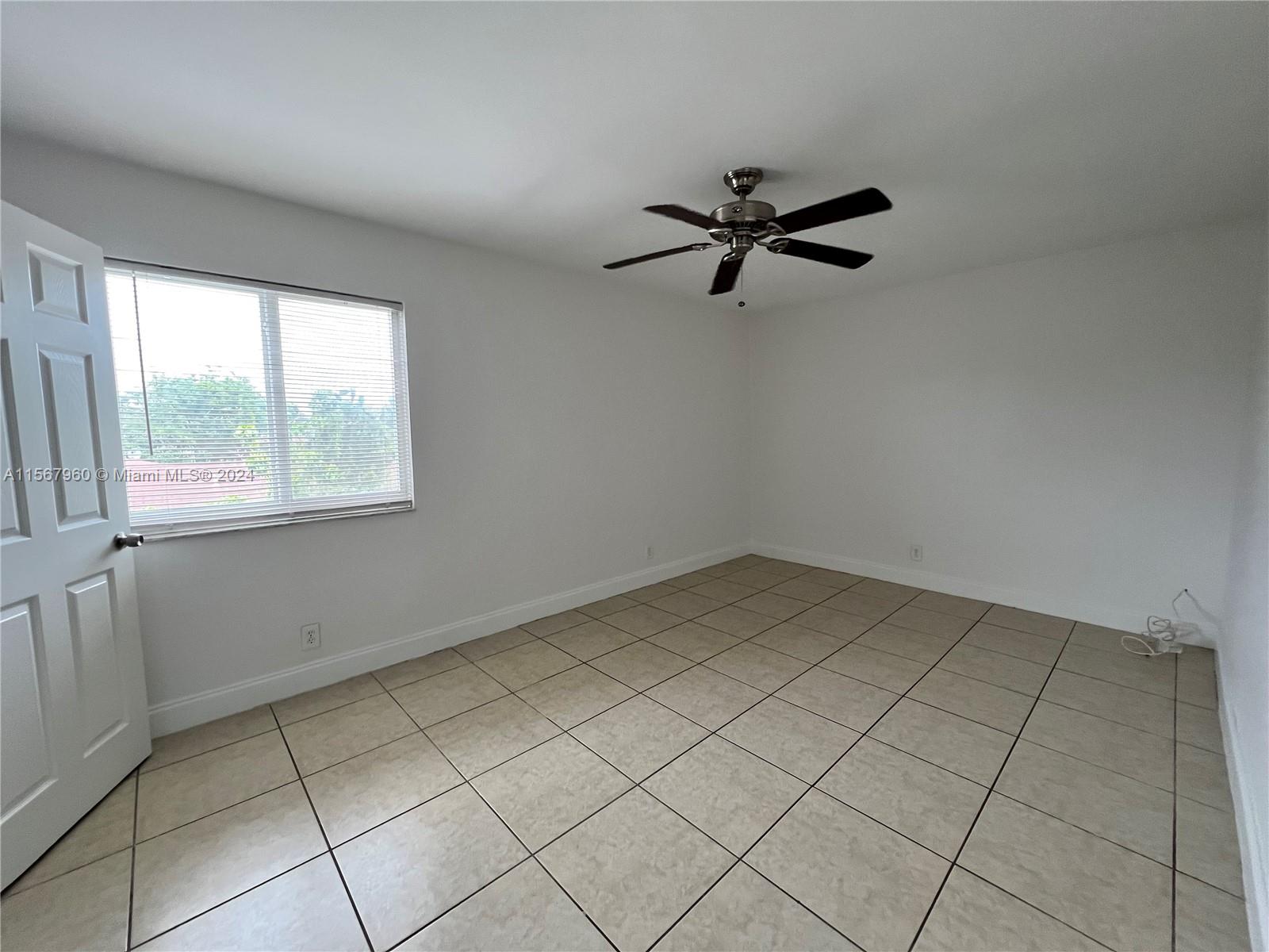 PALM BEACH FARMS CO 7 - Residential Lease