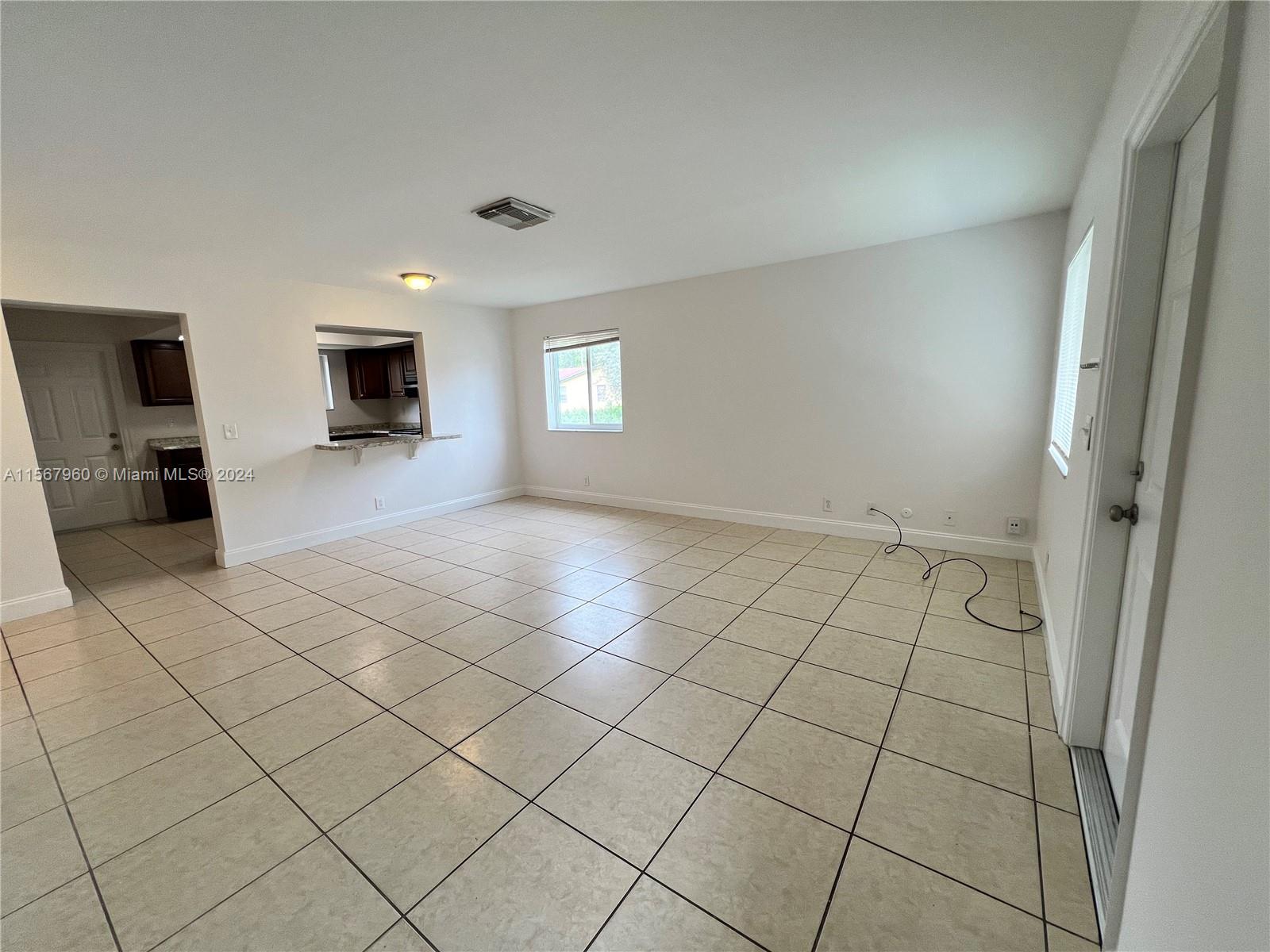 PALM BEACH FARMS CO 7 - Residential Lease