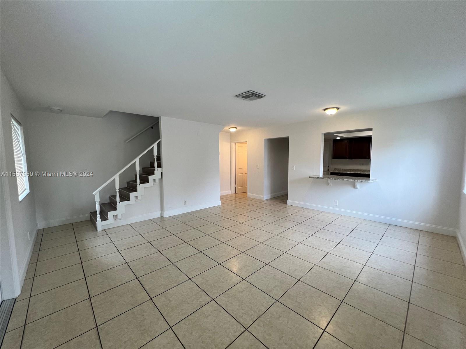 PALM BEACH FARMS CO 7 - Residential Lease