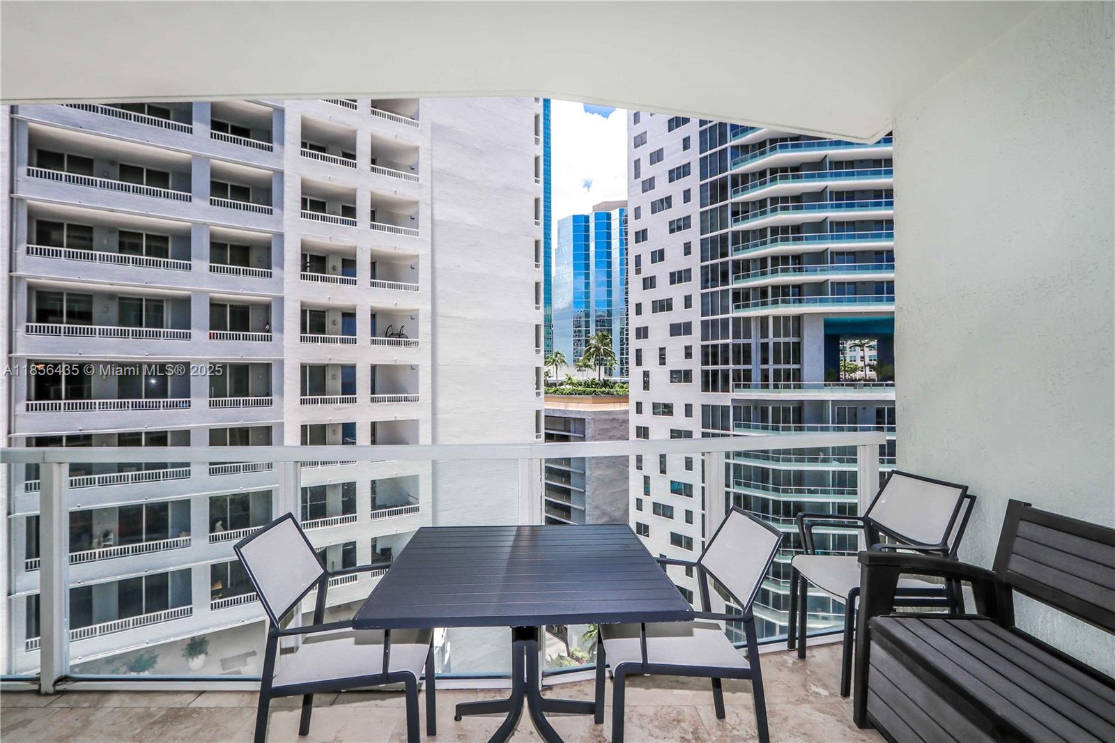 THE EMERALD AT BRICKELL C - Residential