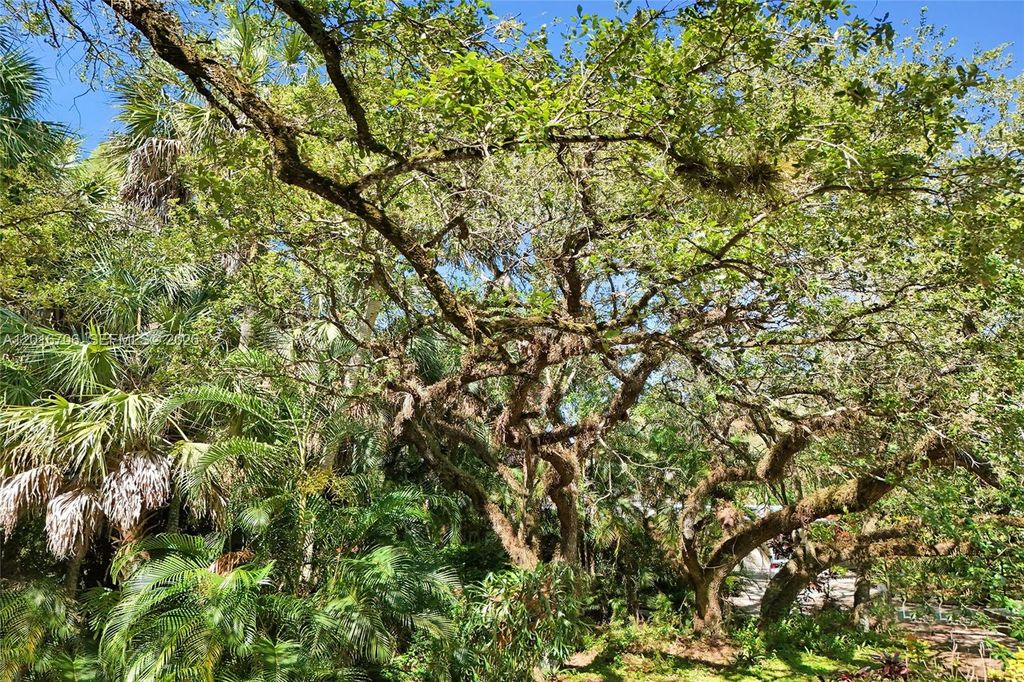 Photo of 2865 Riverland Rd, Fort Lauderdale, FL 33312 (MLS # A12016706)