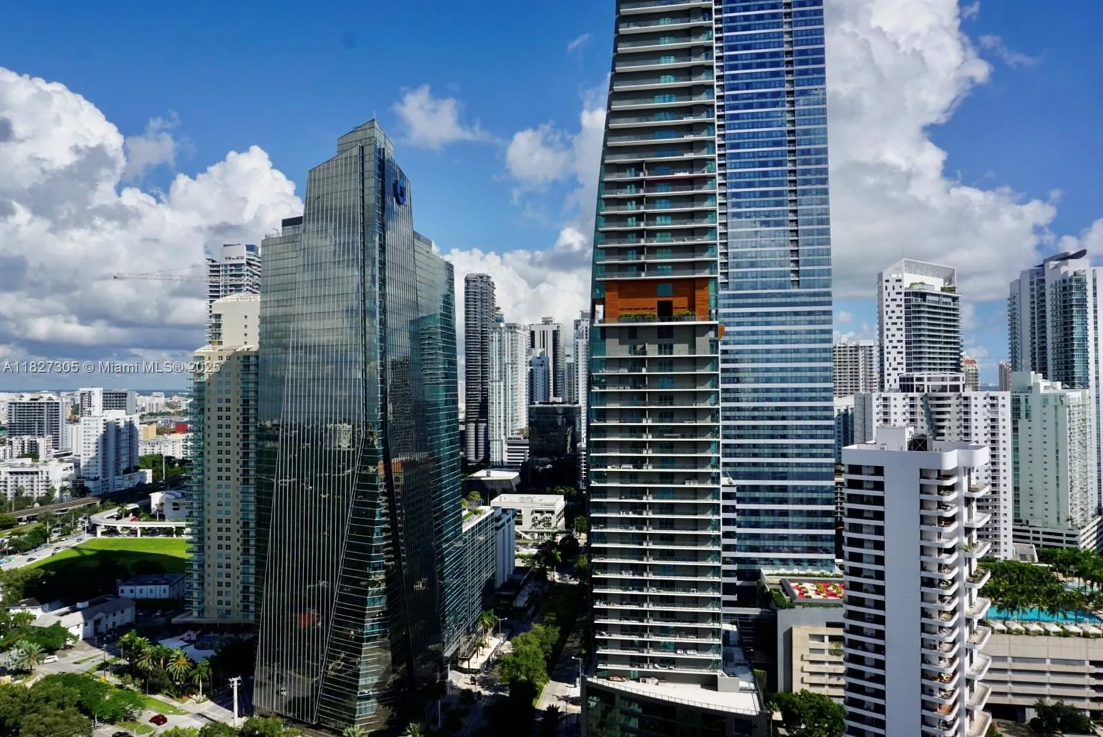 Miami, Florida 33129, United States, 2 Bedrooms Bedrooms, ,2 BathroomsBathrooms,Residential,Active,157644