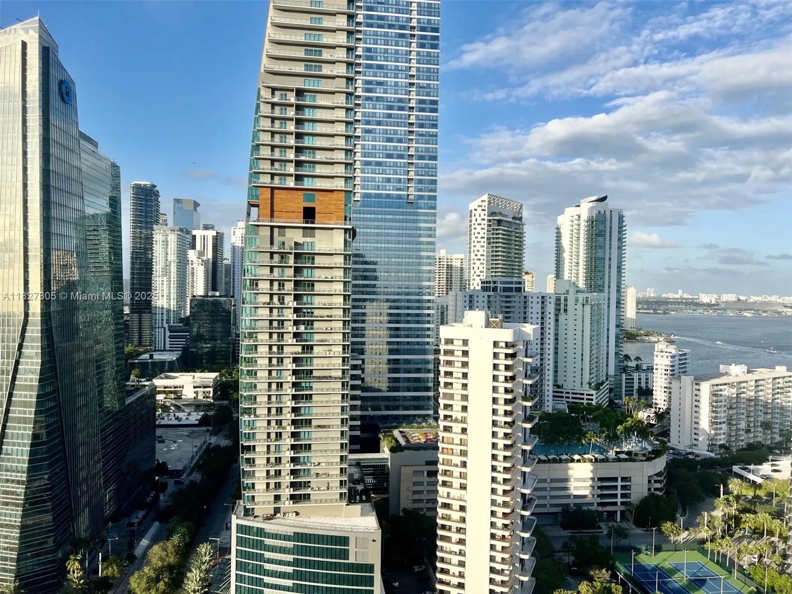 Miami, Florida 33129, United States, 2 Bedrooms Bedrooms, ,2 BathroomsBathrooms,Residential,Active,157644