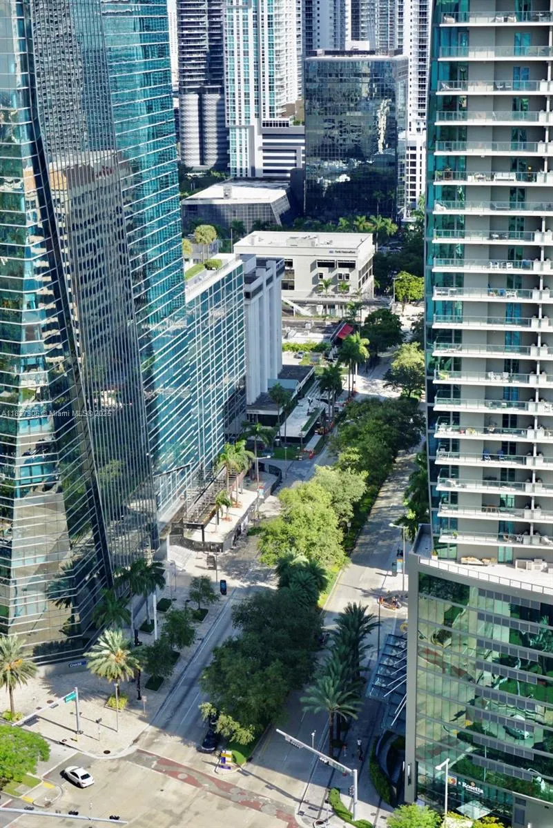 Miami, Florida 33129, United States, 2 Bedrooms Bedrooms, ,2 BathroomsBathrooms,Residential,Active,157644