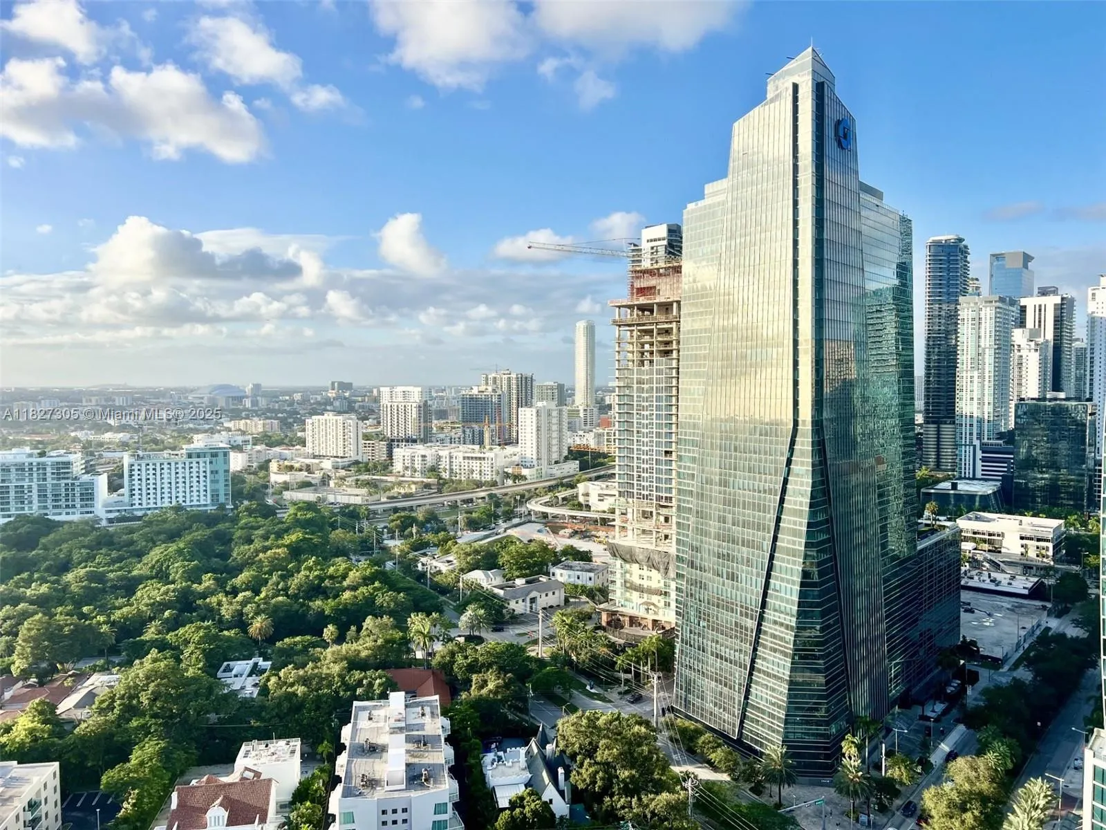 Miami, Florida 33129, United States, 2 Bedrooms Bedrooms, ,2 BathroomsBathrooms,Residential,Active,157644