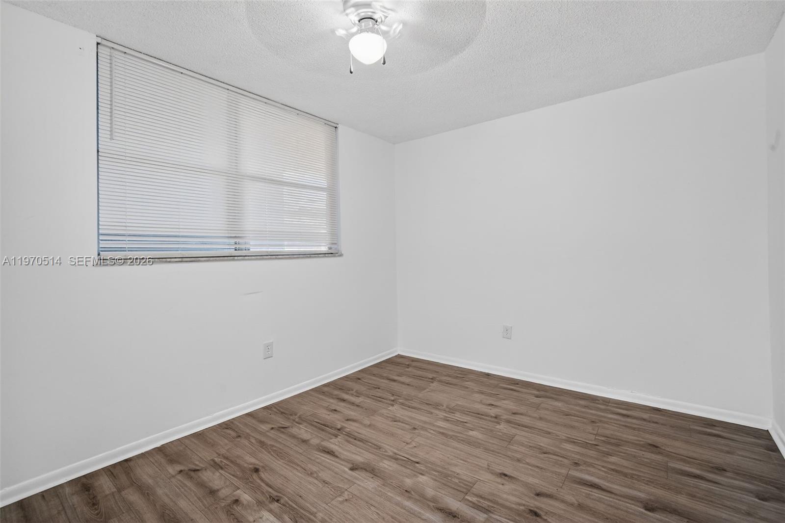 LIME BAY CONDOMINIUM 5 - Residential