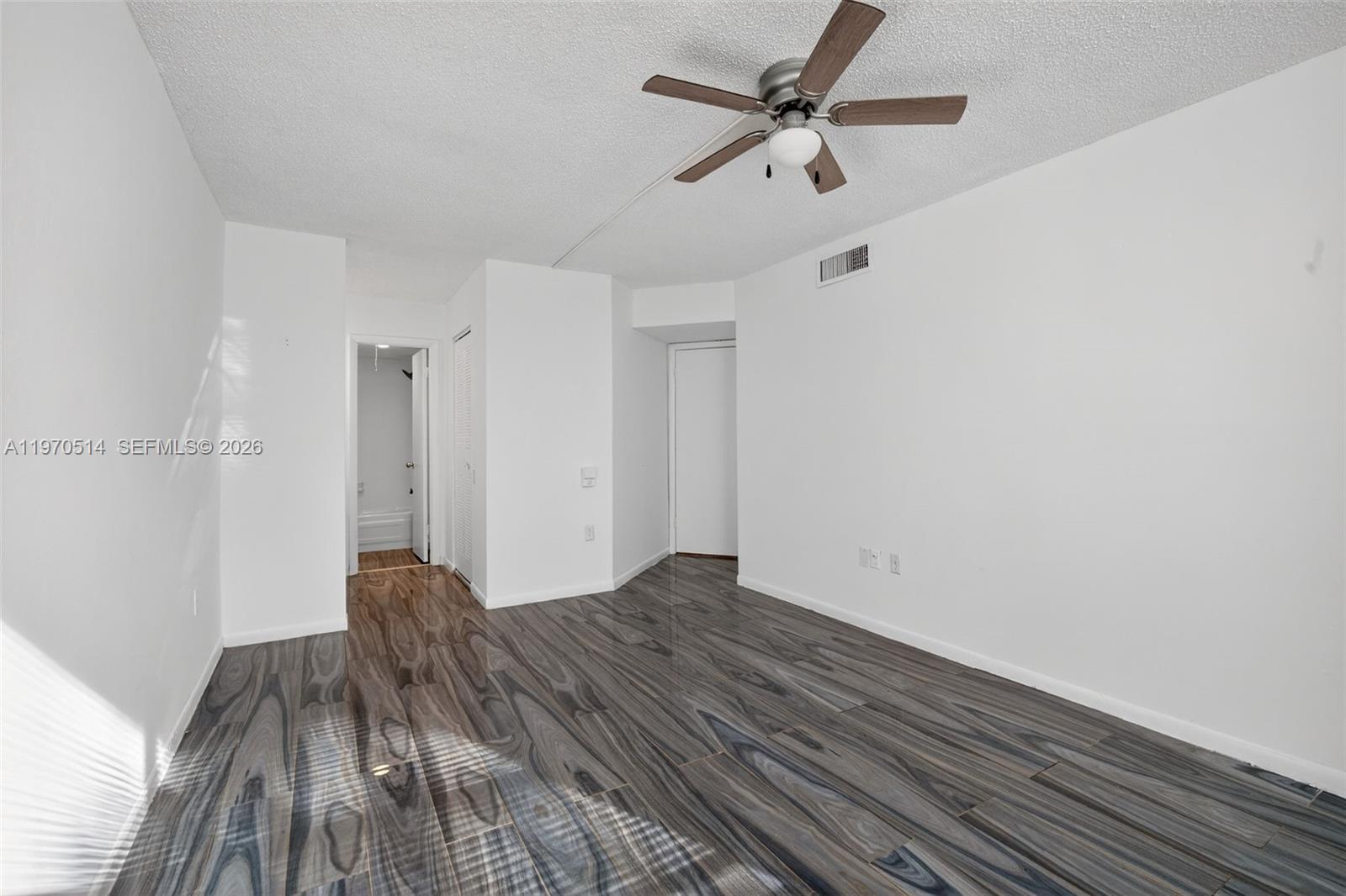 LIME BAY CONDOMINIUM 5 - Residential