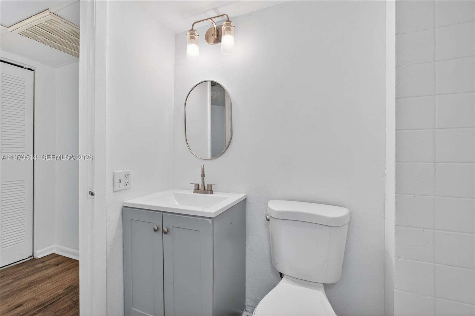 LIME BAY CONDOMINIUM 5 - Residential