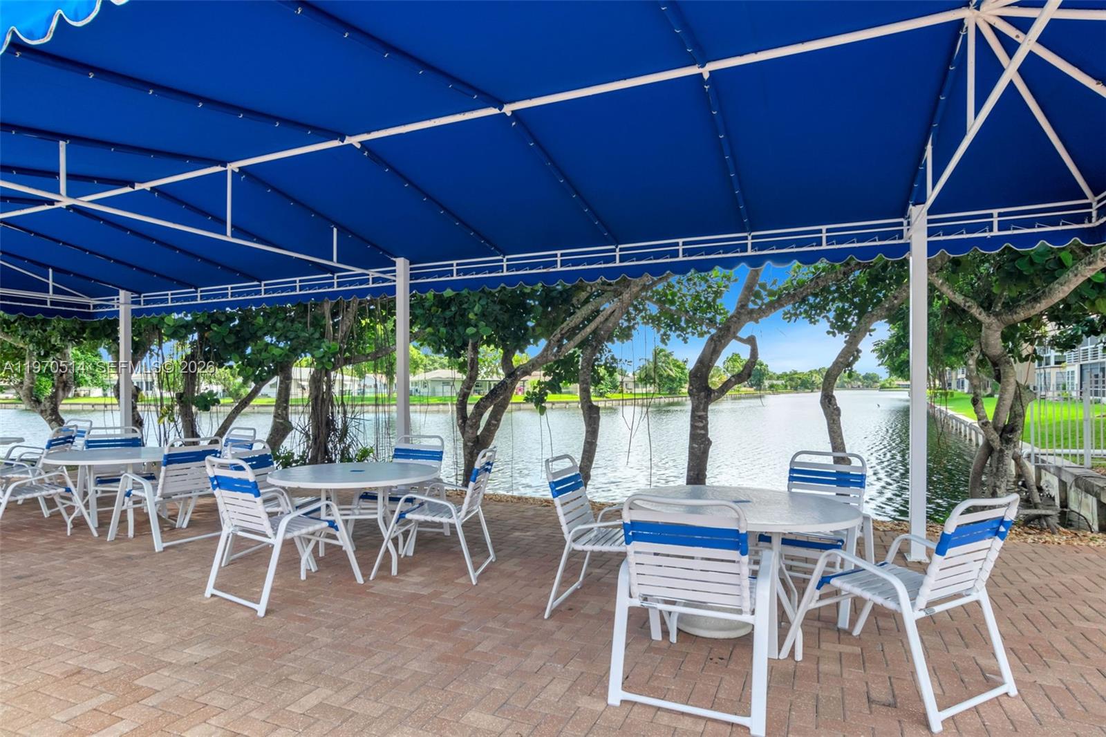 LIME BAY CONDOMINIUM 5 - Residential