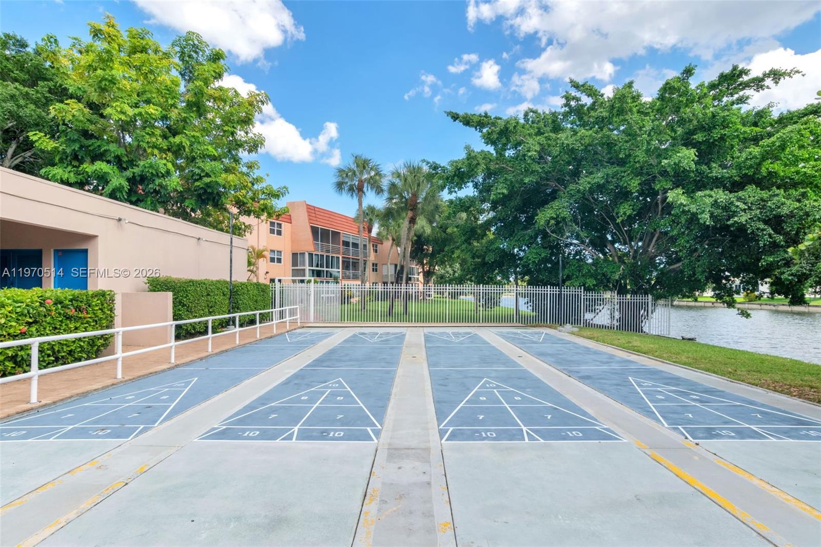 LIME BAY CONDOMINIUM 5 - Residential