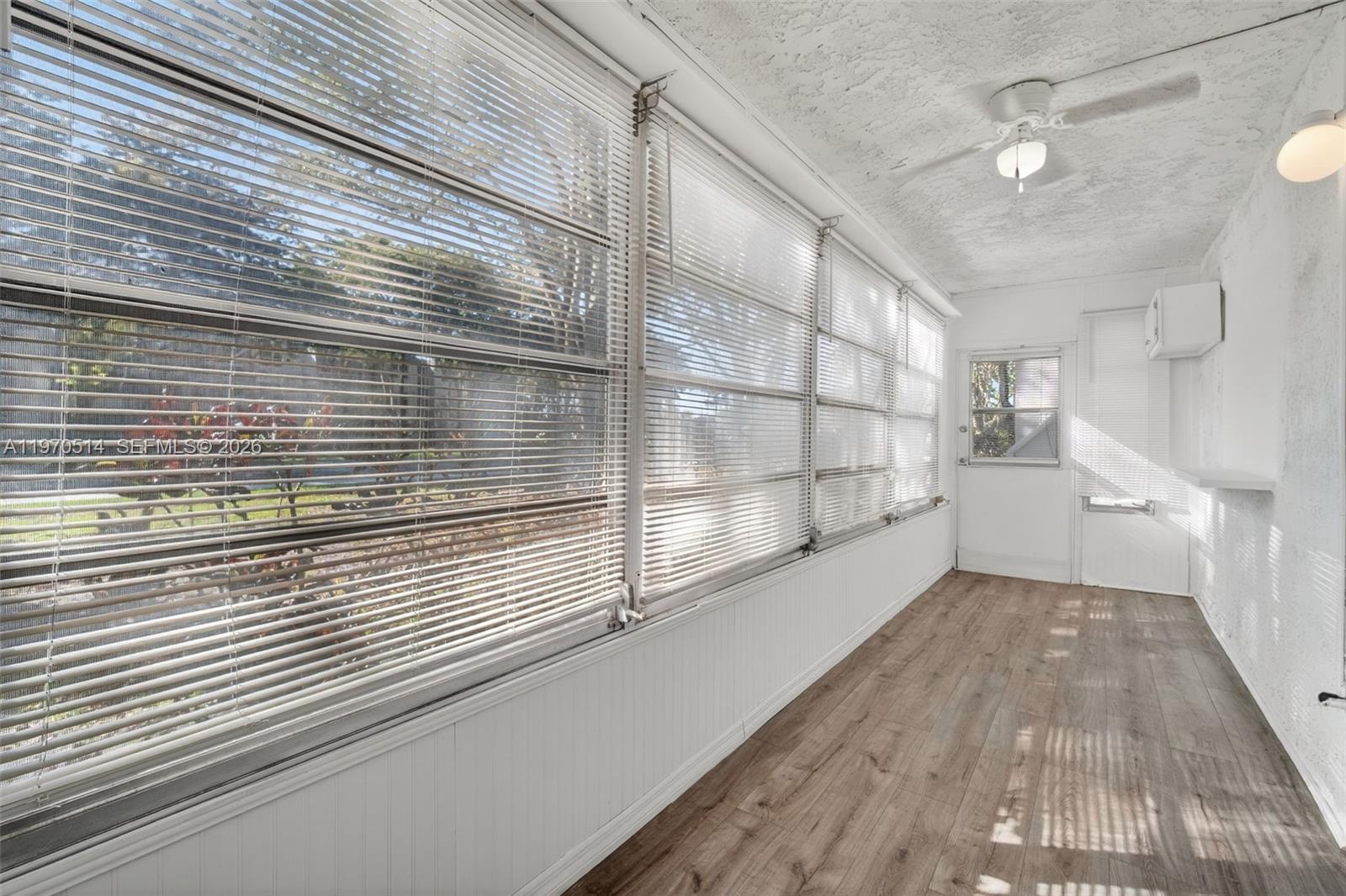 LIME BAY CONDOMINIUM 5 - Residential