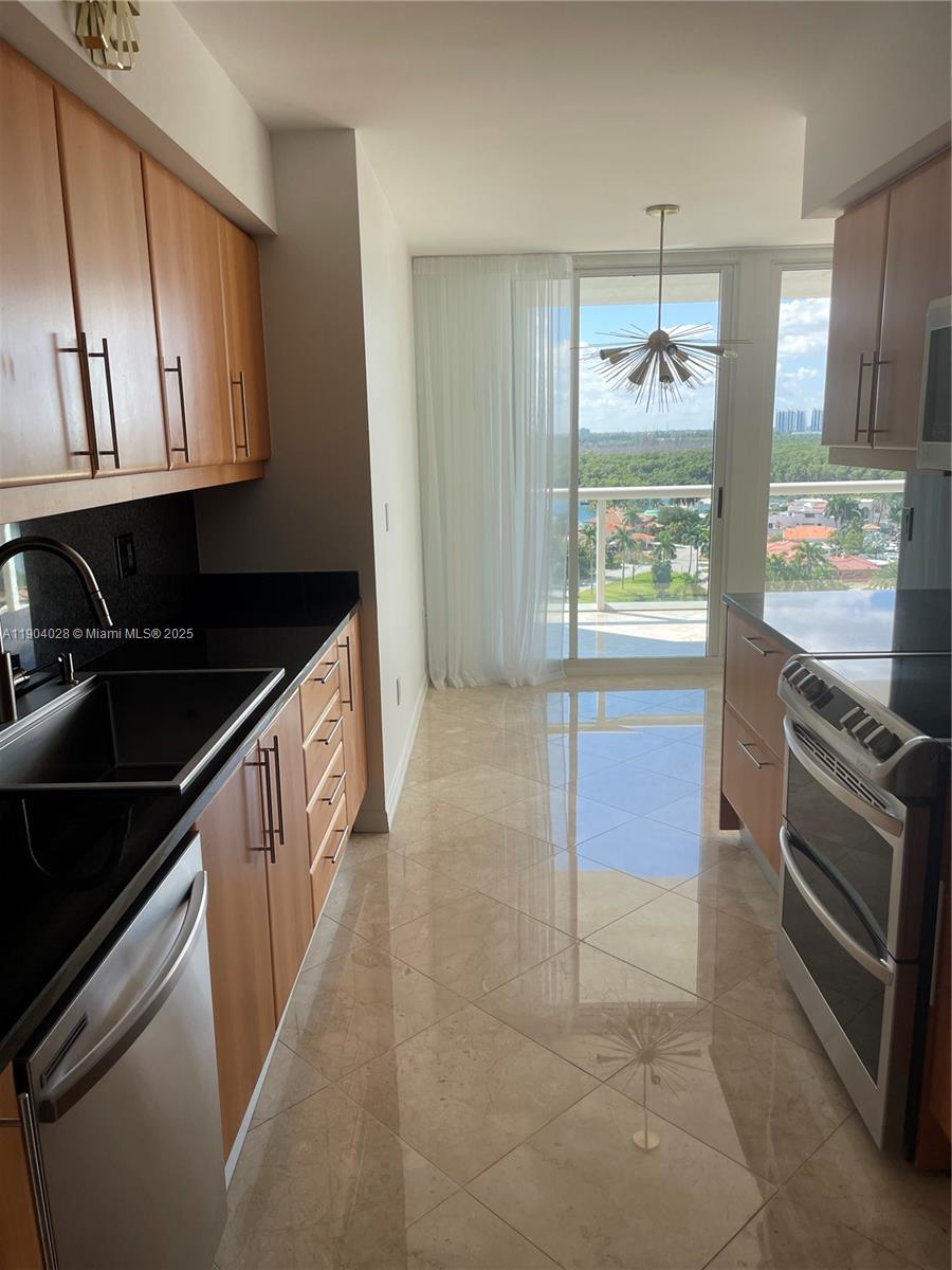 OCEANIA V CONDO - Residential Lease