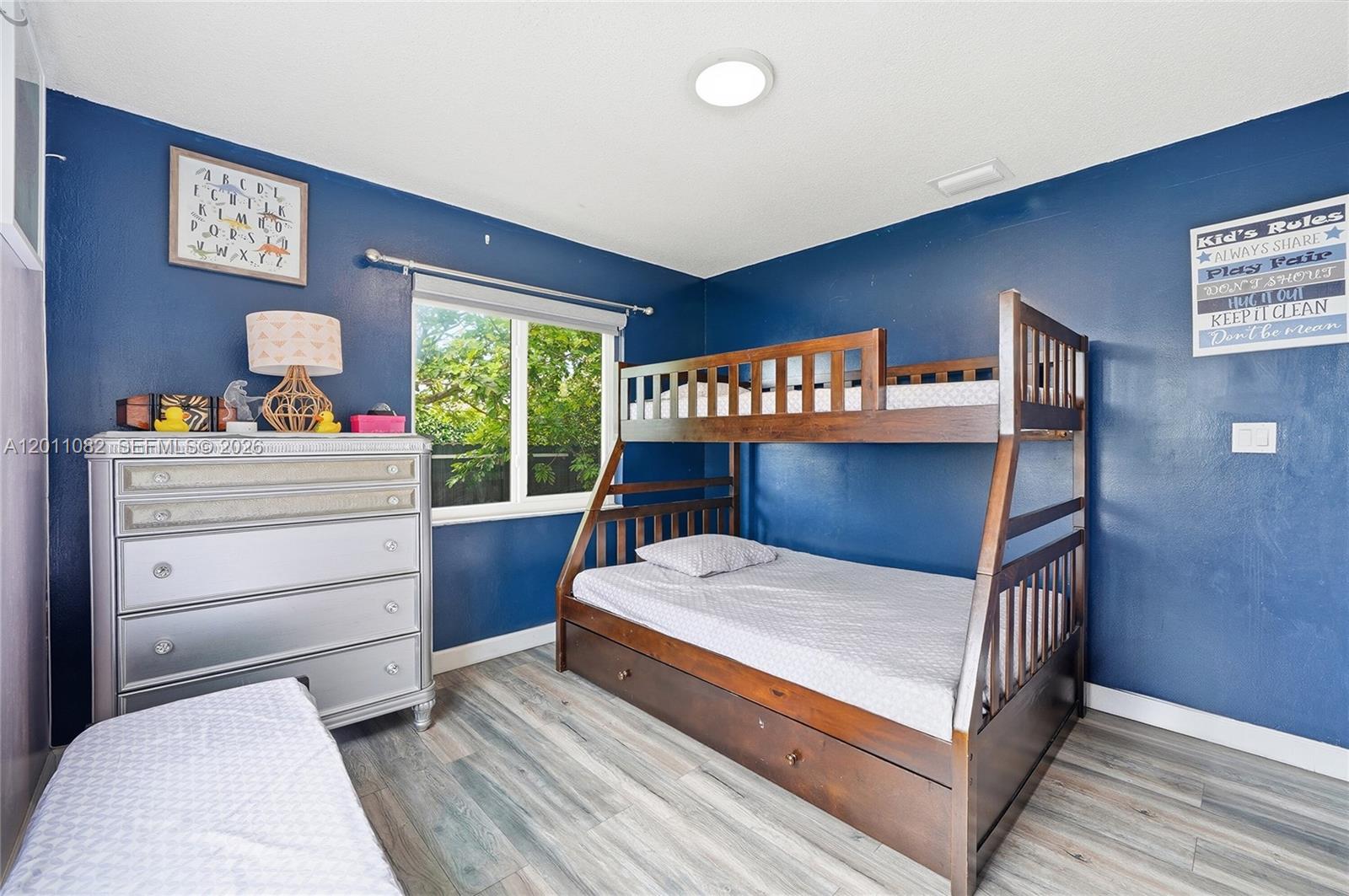 COUNTRY LAKE MANORS SEC 2 - Residential
