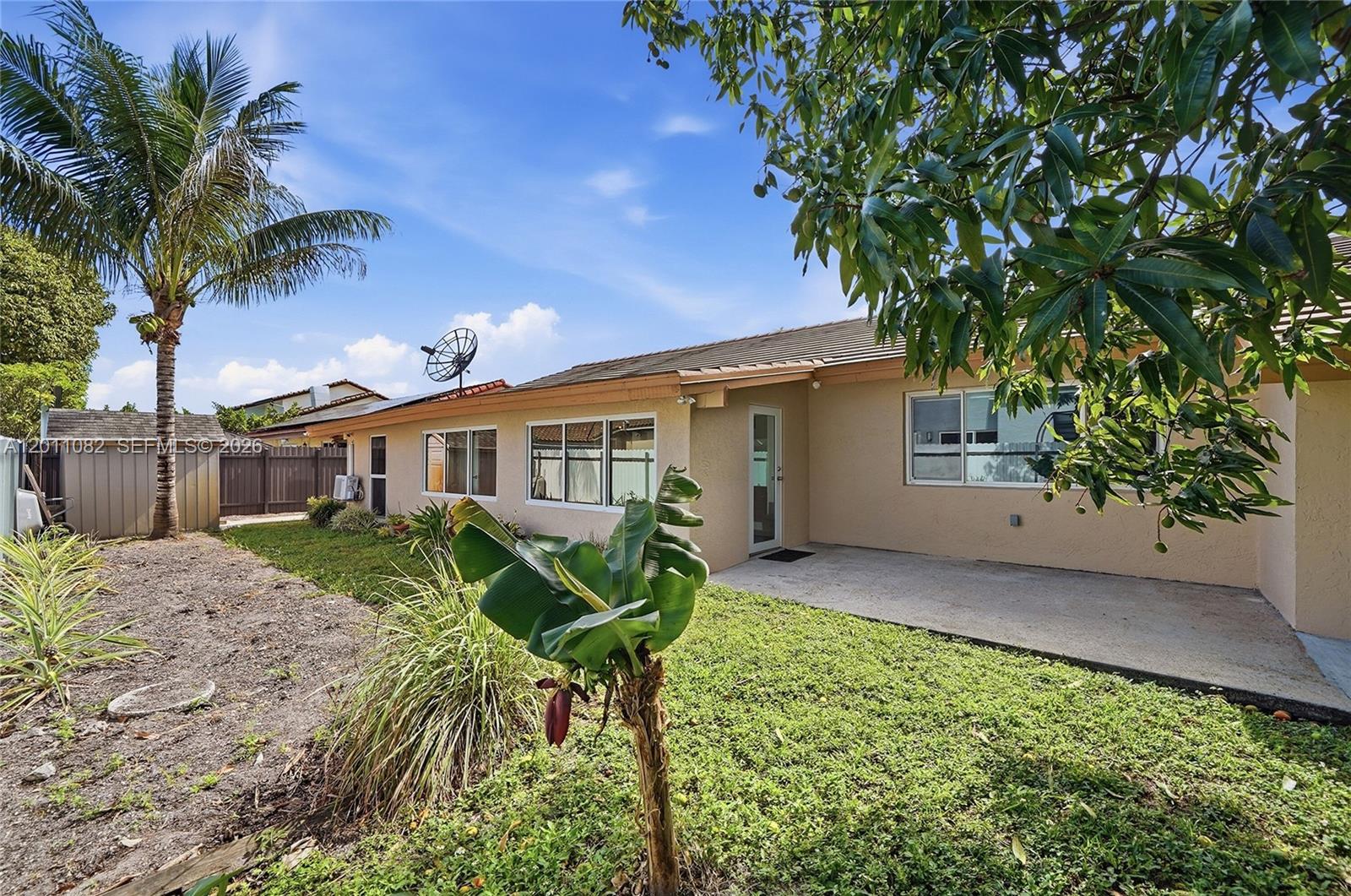 COUNTRY LAKE MANORS SEC 2 - Residential