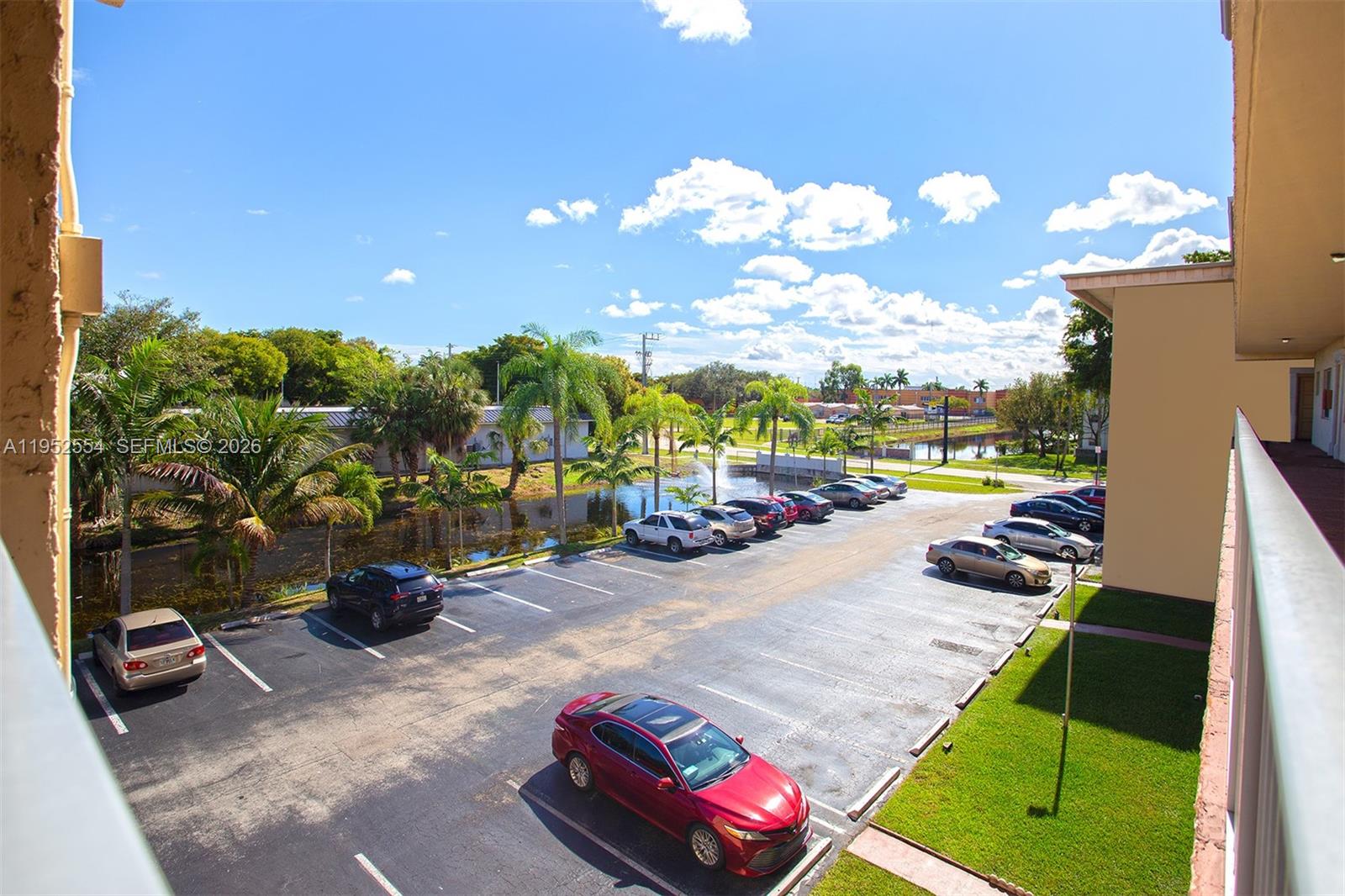 PEARL CONDO - Residential