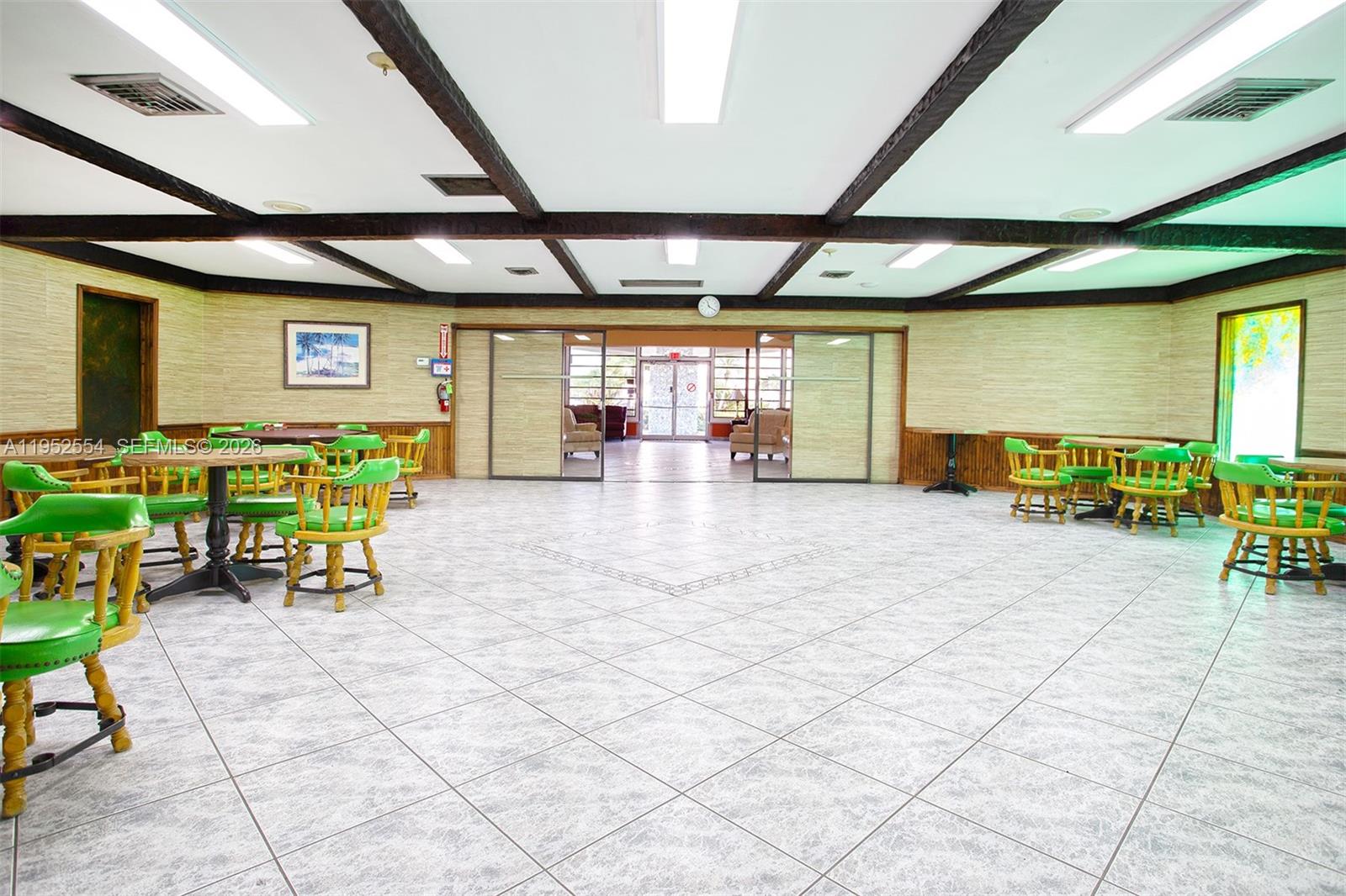 PEARL CONDO - Residential