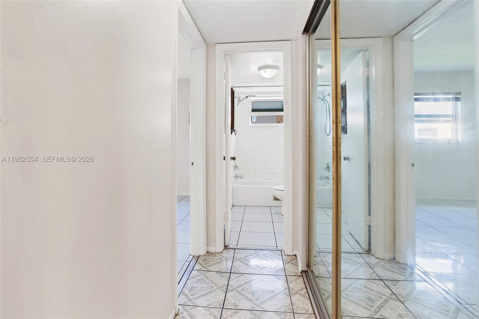 PEARL CONDO - Residential