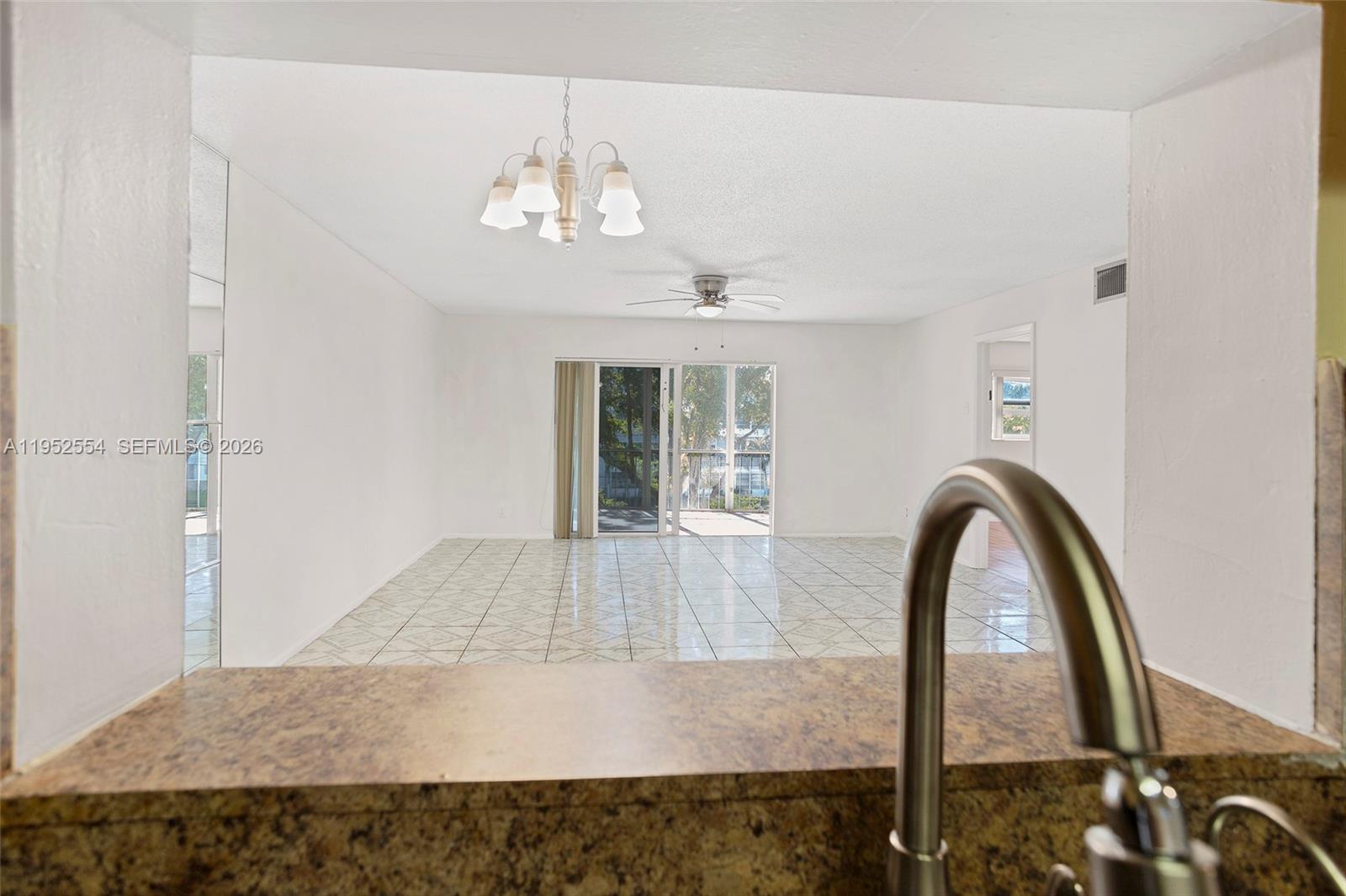 PEARL CONDO - Residential