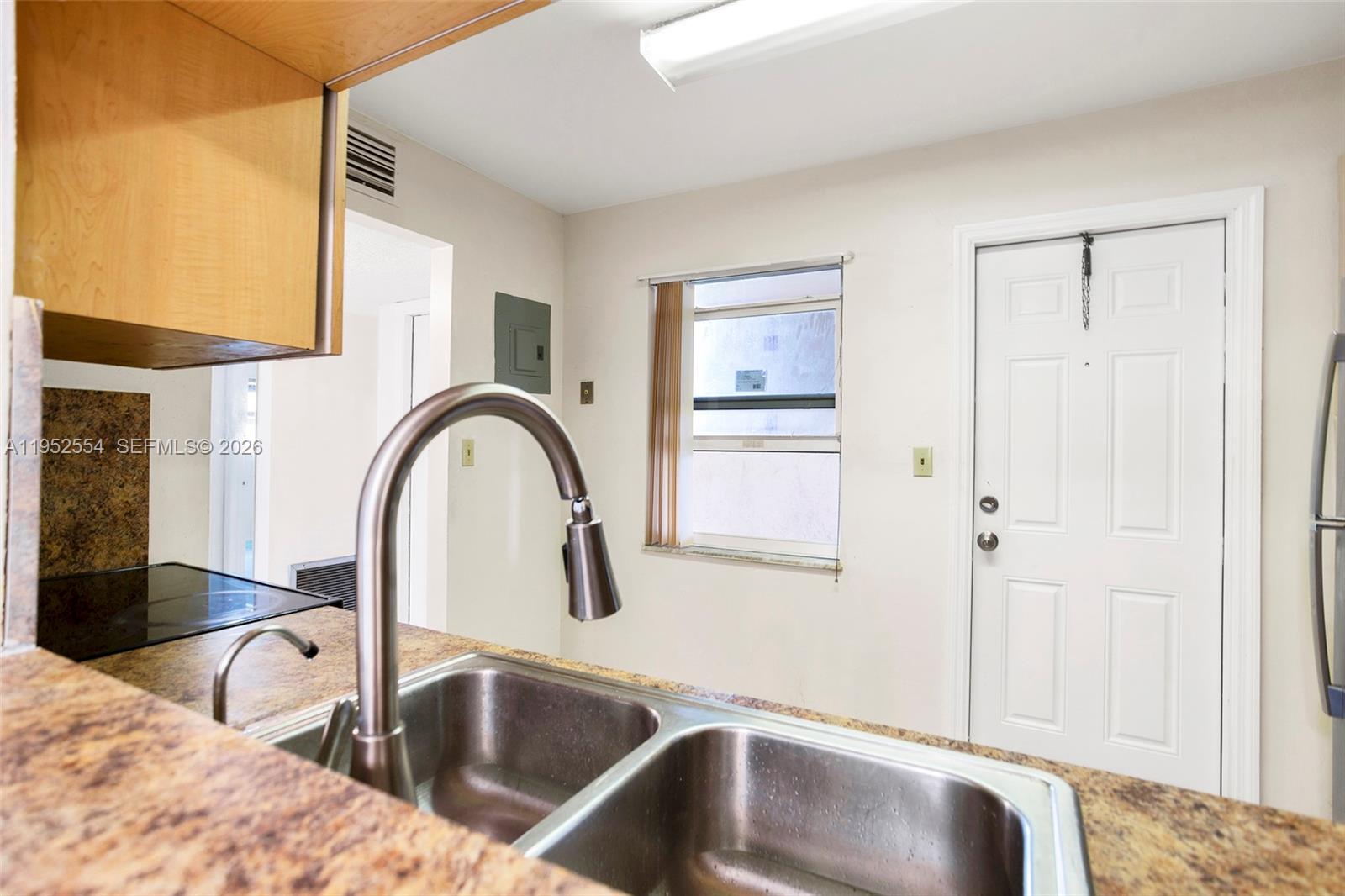 PEARL CONDO - Residential