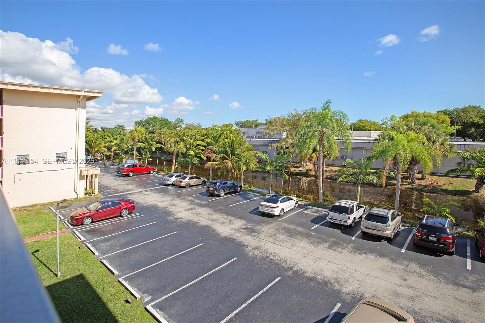 PEARL CONDO - Residential