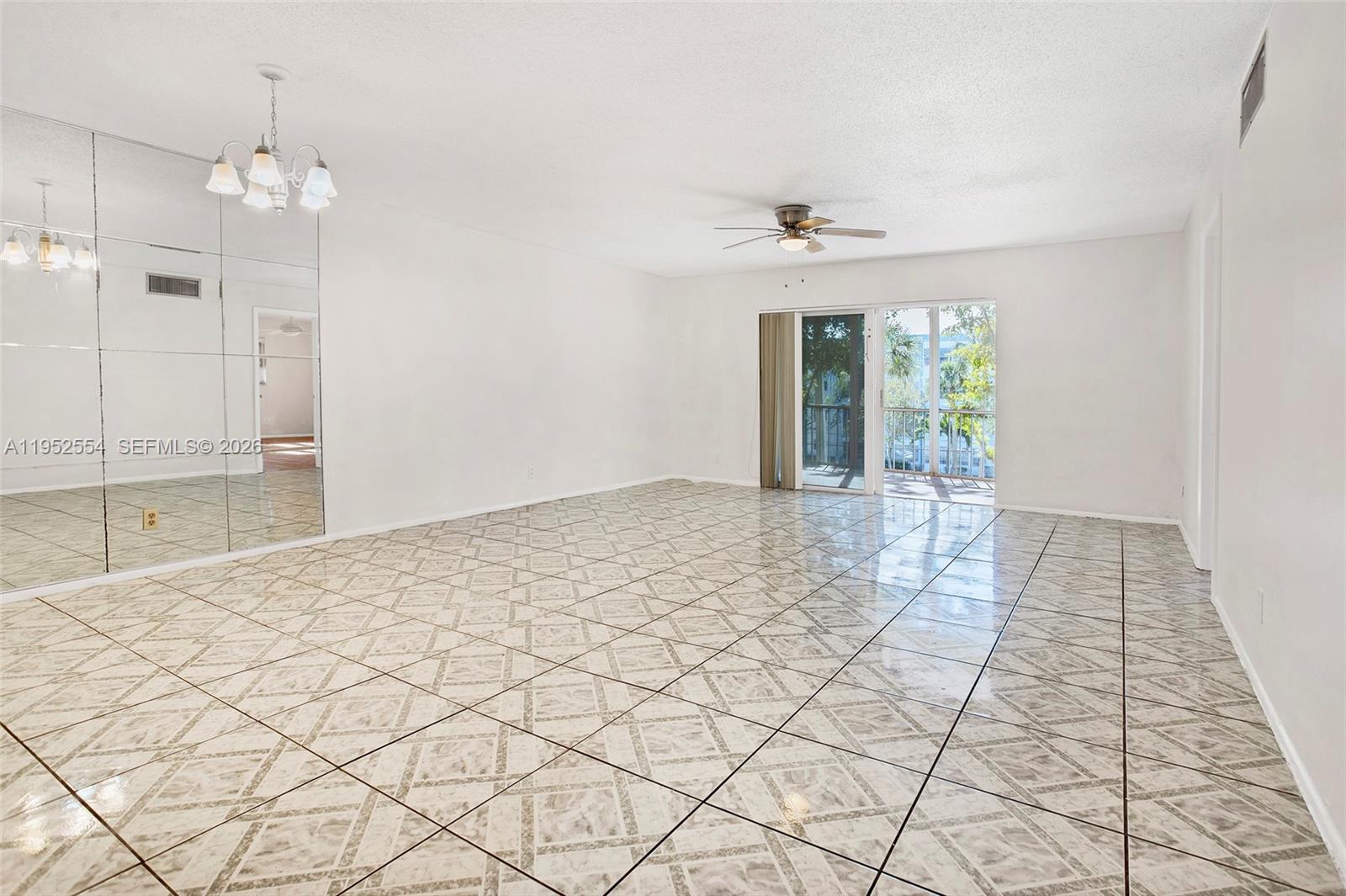 PEARL CONDO - Residential