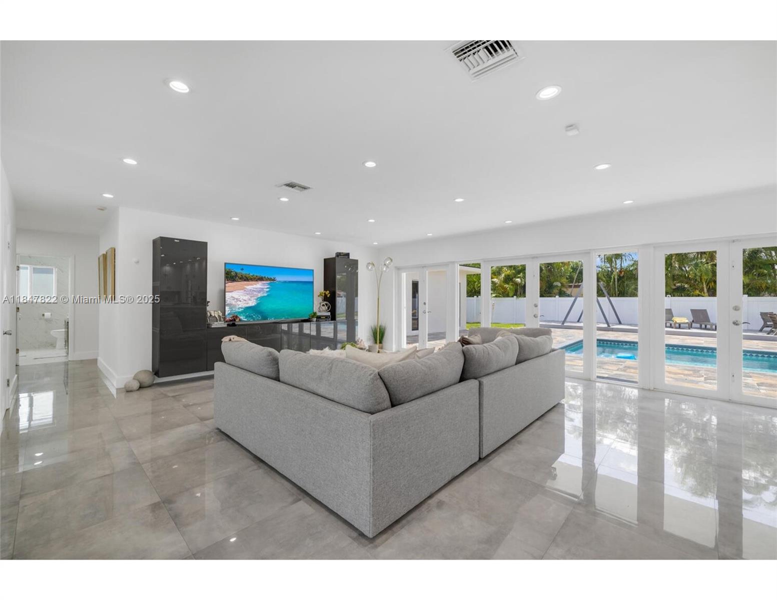 HIGHLAND WOODS SEC 1 - Residential