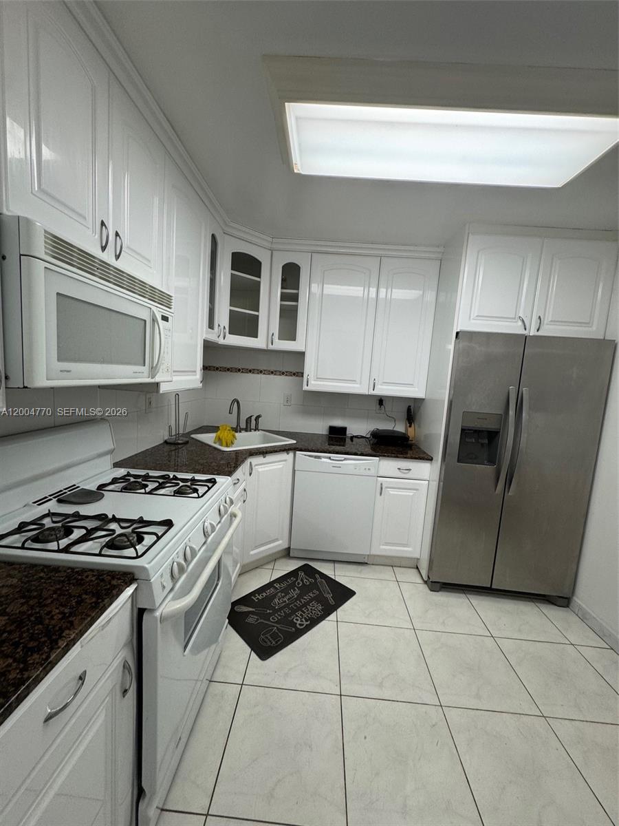PARKER PLAZA CONDO ESTATE - Residential