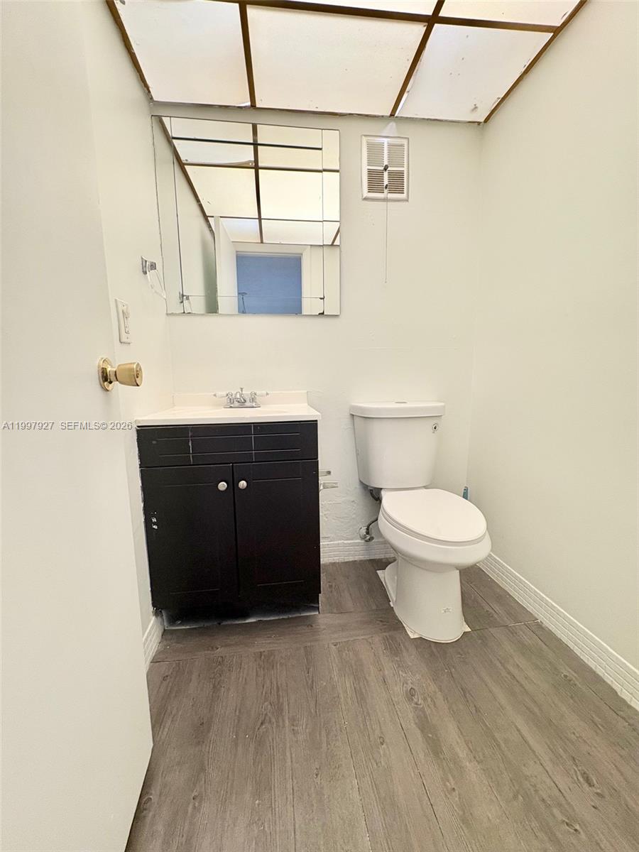 OMEGA CONDO NO 4 - Residential Lease